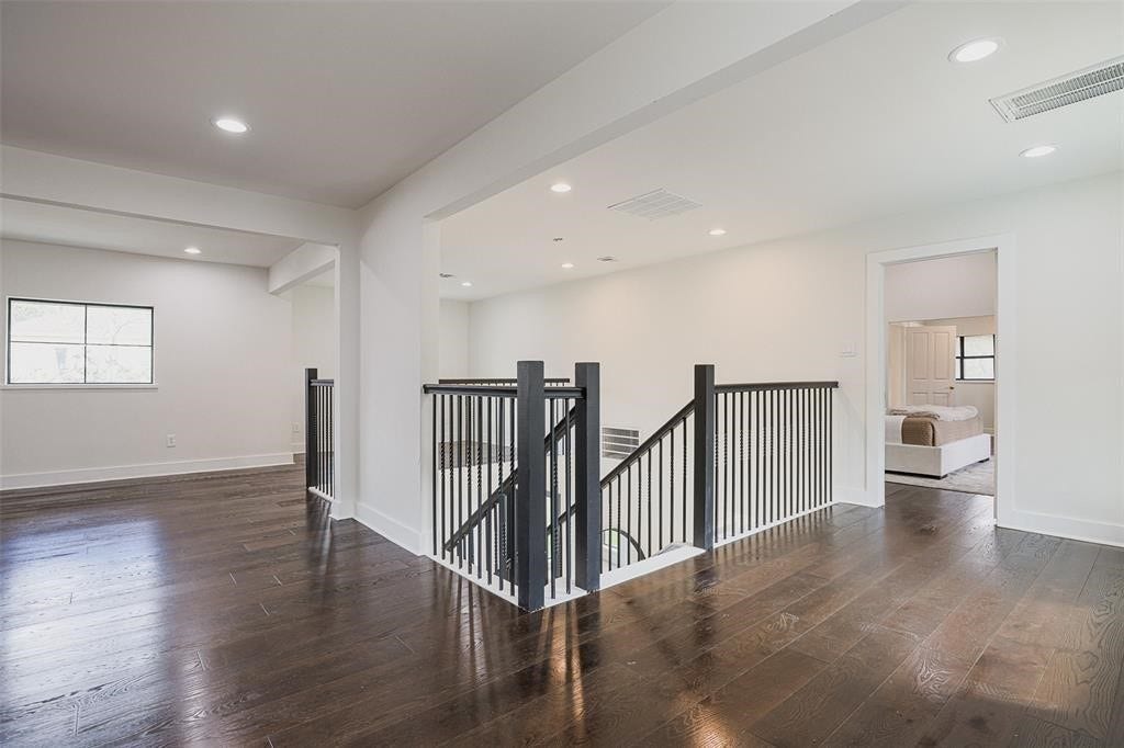 5614 Indian Circle, Houston, TX 77056 5614 Indian Circle, Houston, TX 77056