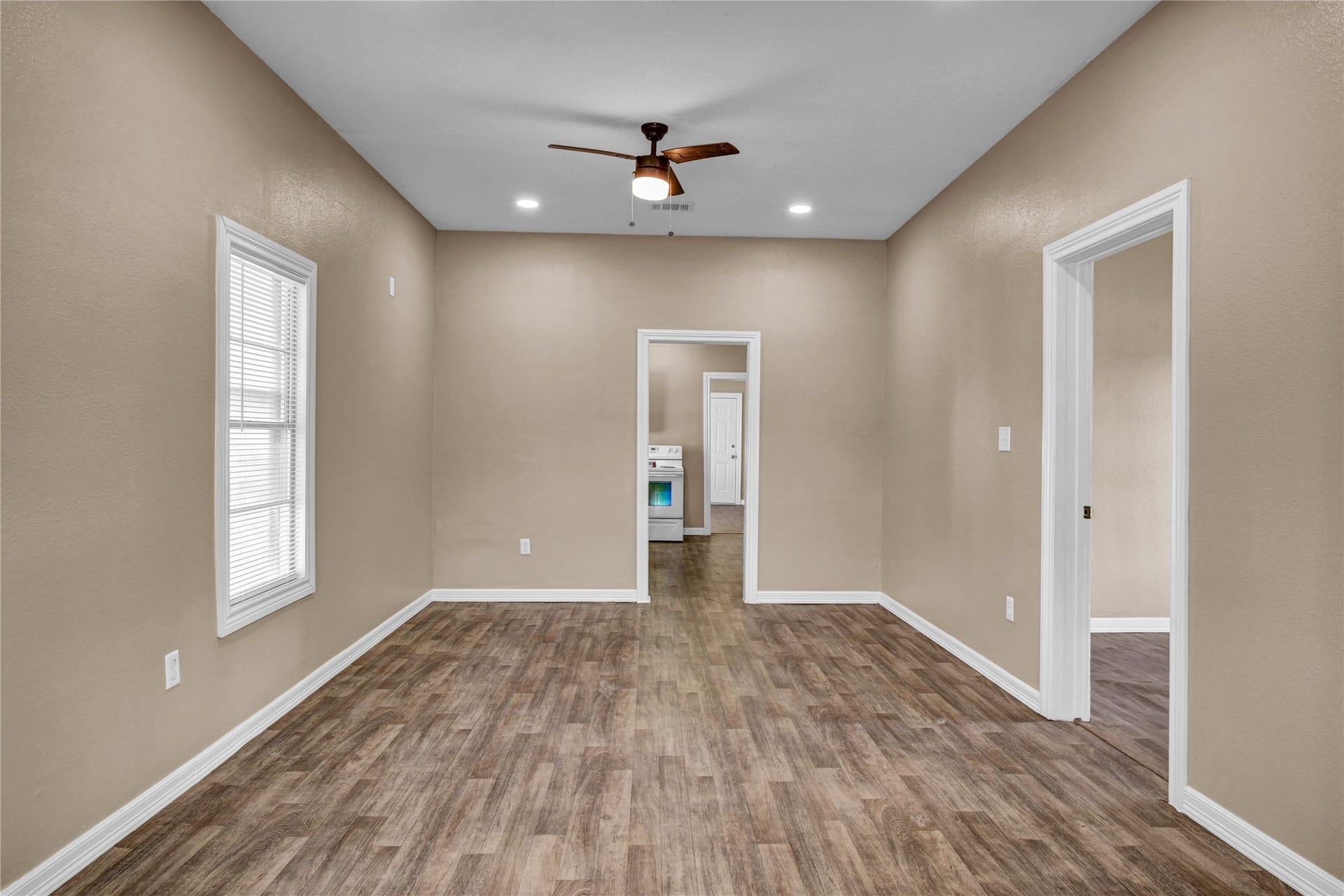 722 W Broad Street, Freeport, TX 77541 722 W Broad Street, Freeport, TX 77541