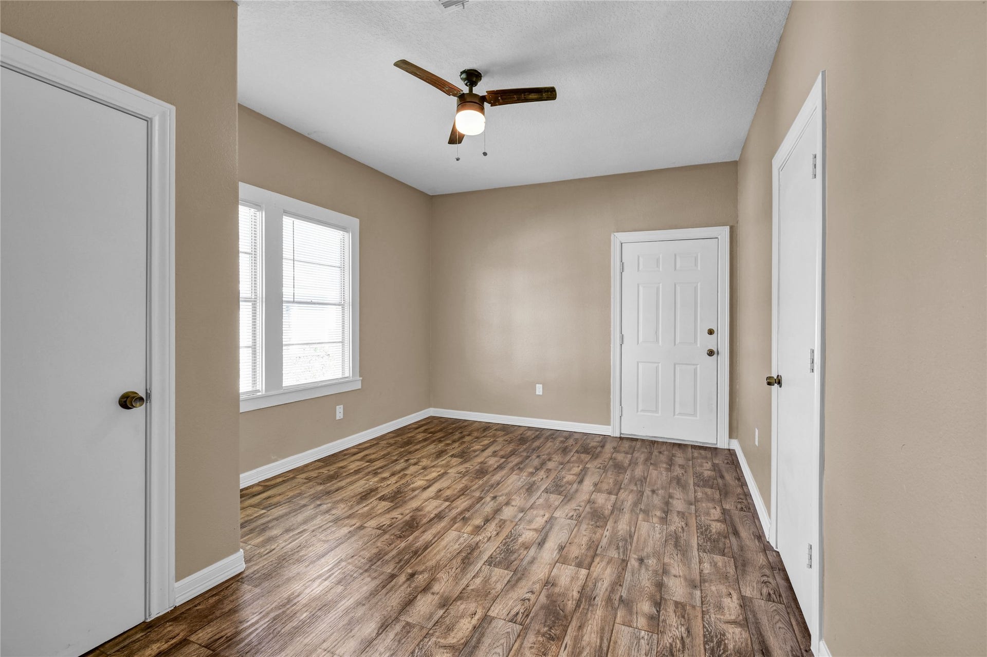 722 W Broad Street, Freeport, TX 77541 722 W Broad Street, Freeport, TX 77541