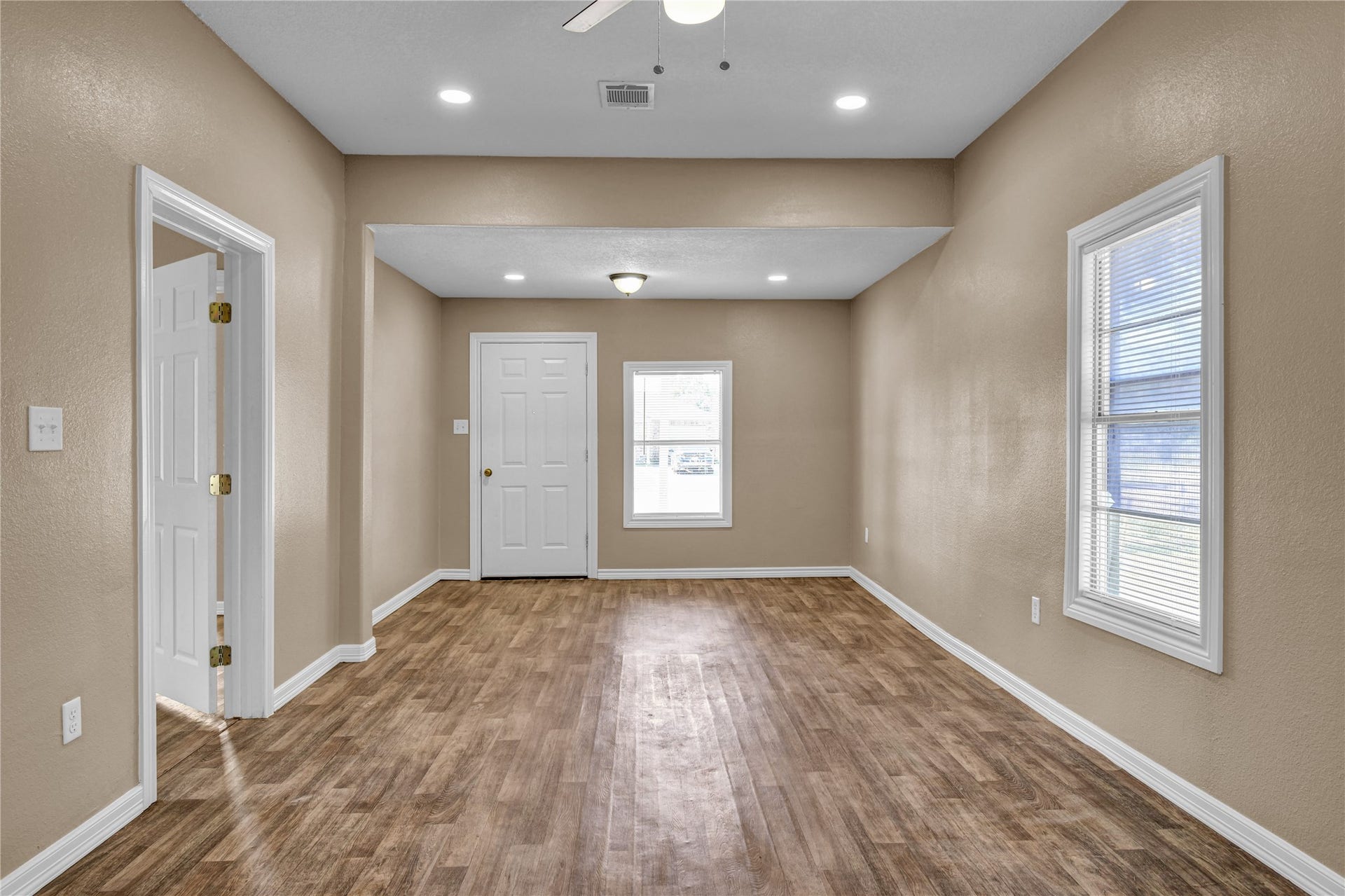 722 W Broad Street, Freeport, TX 77541 722 W Broad Street, Freeport, TX 77541