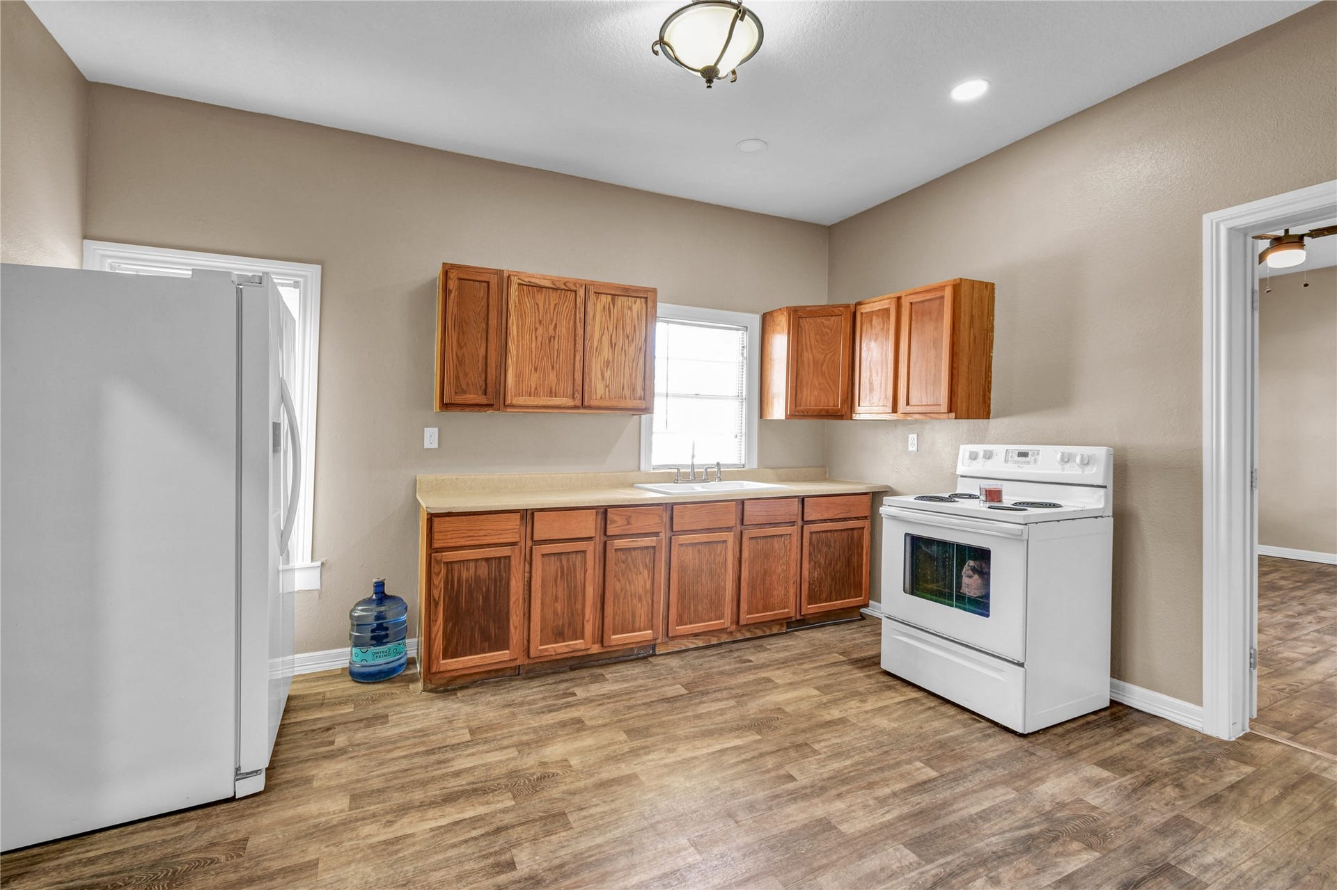 722 W Broad Street, Freeport, TX 77541 722 W Broad Street, Freeport, TX 77541