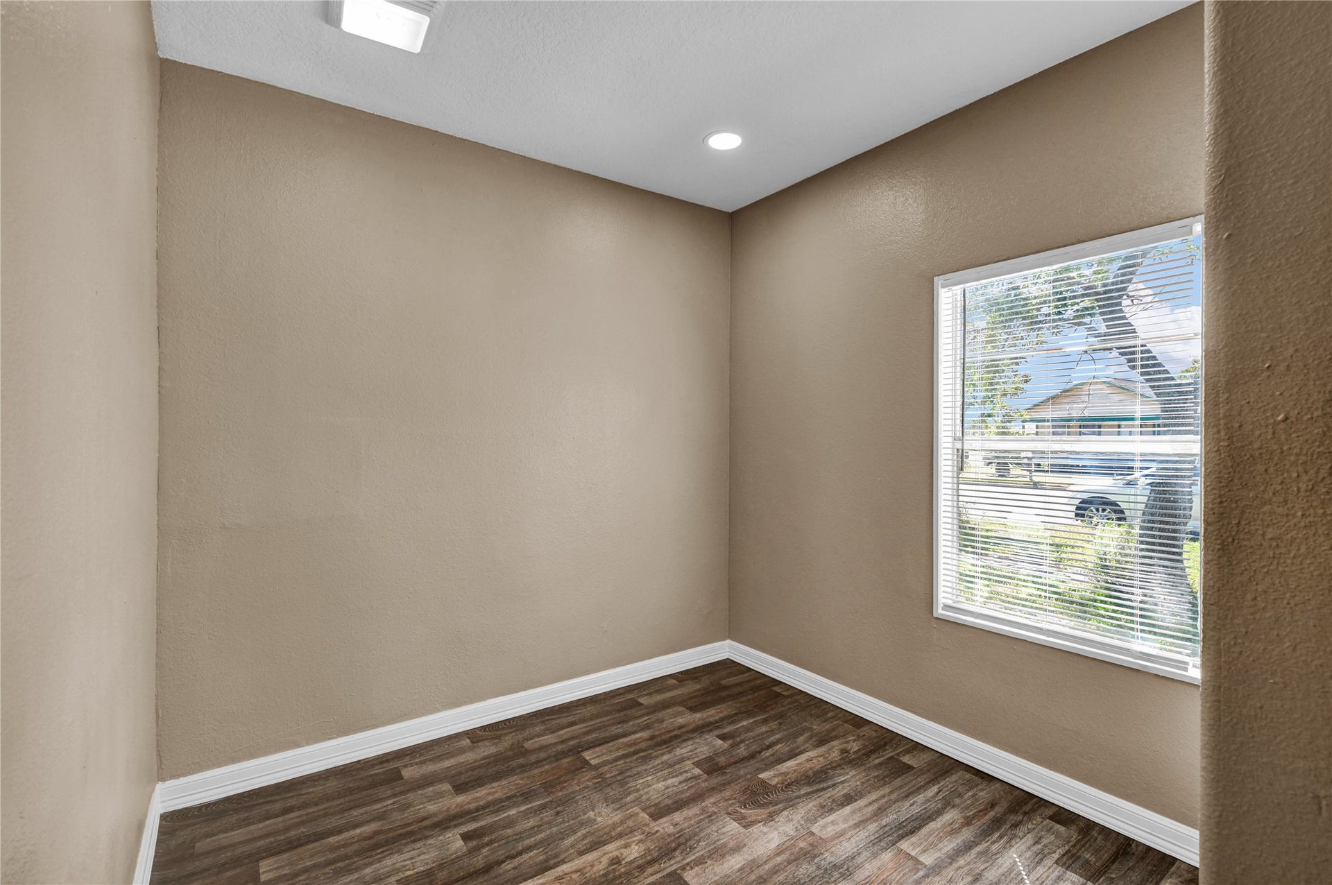 722 W Broad Street, Freeport, TX 77541 722 W Broad Street, Freeport, TX 77541