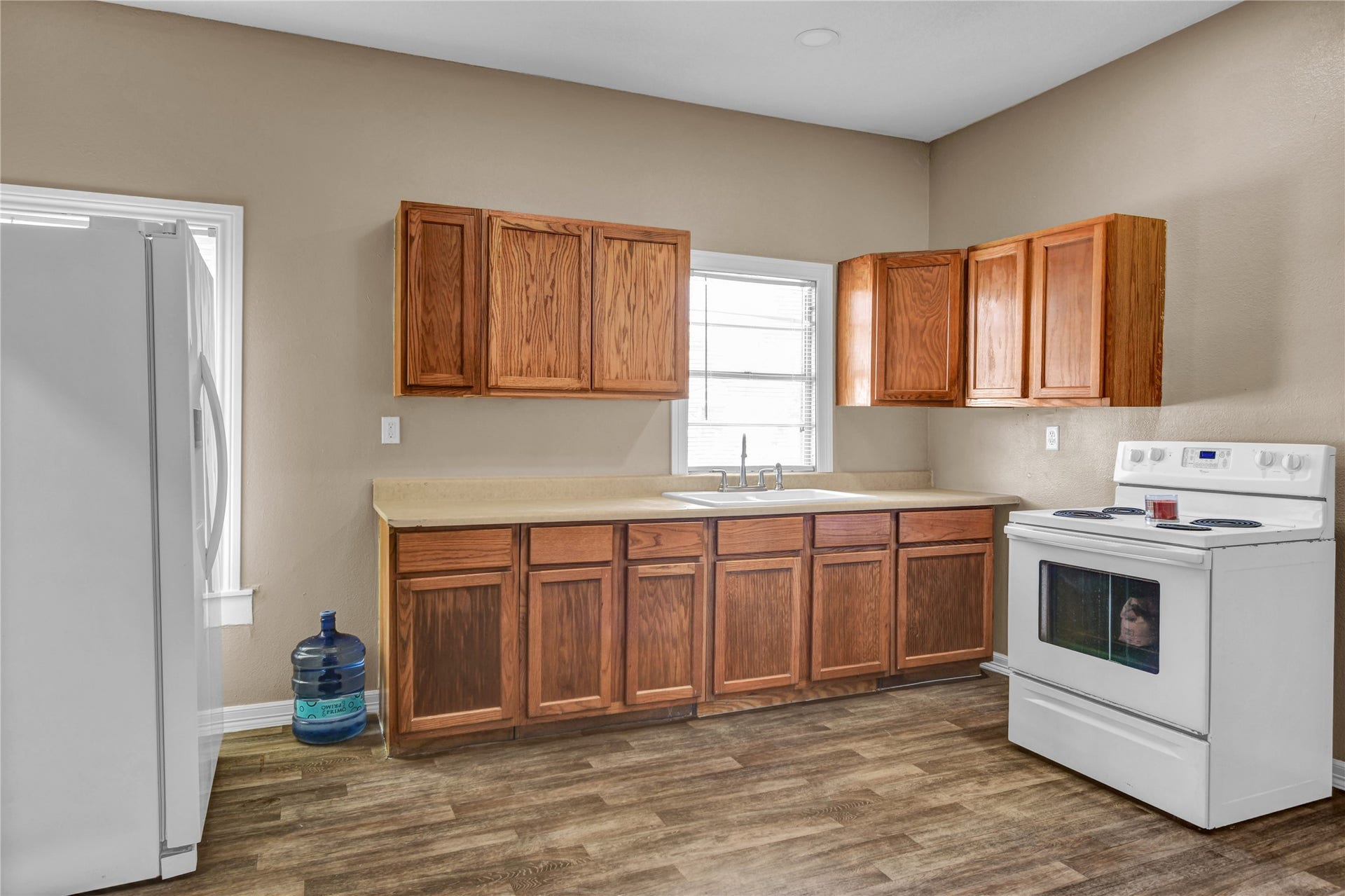 722 W Broad Street, Freeport, TX 77541 722 W Broad Street, Freeport, TX 77541