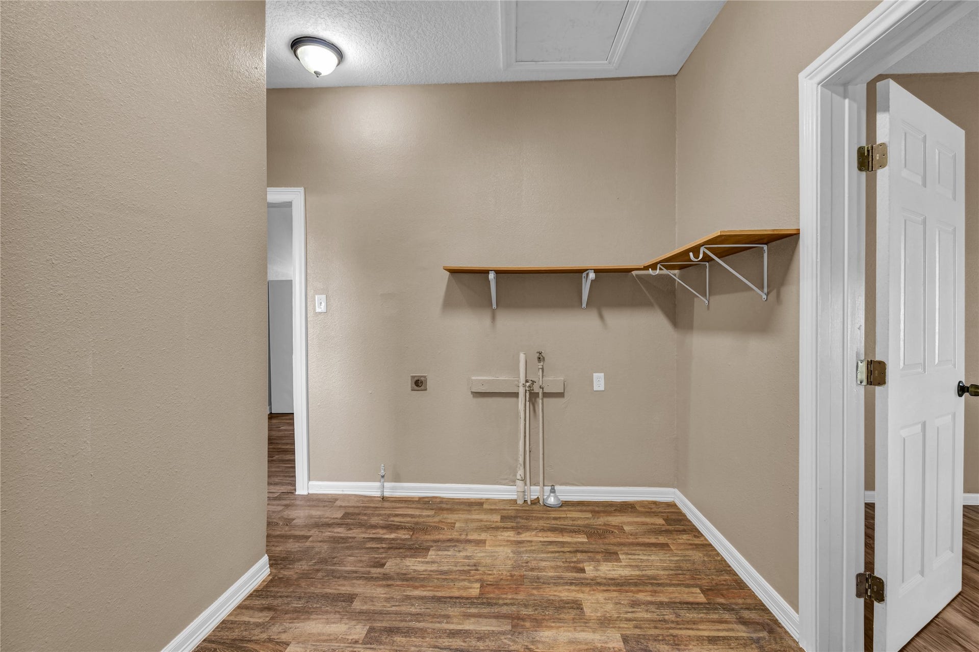 722 W Broad Street, Freeport, TX 77541 722 W Broad Street, Freeport, TX 77541