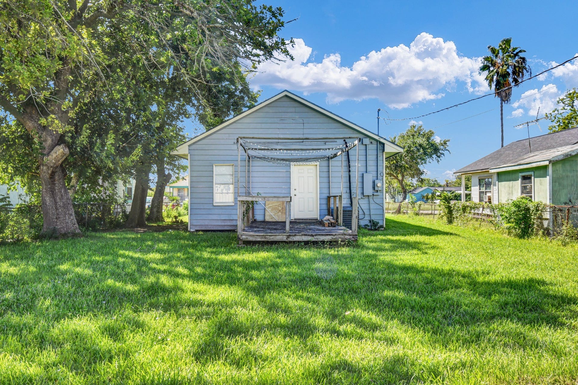 722 W Broad Street, Freeport, TX 77541 722 W Broad Street, Freeport, TX 77541