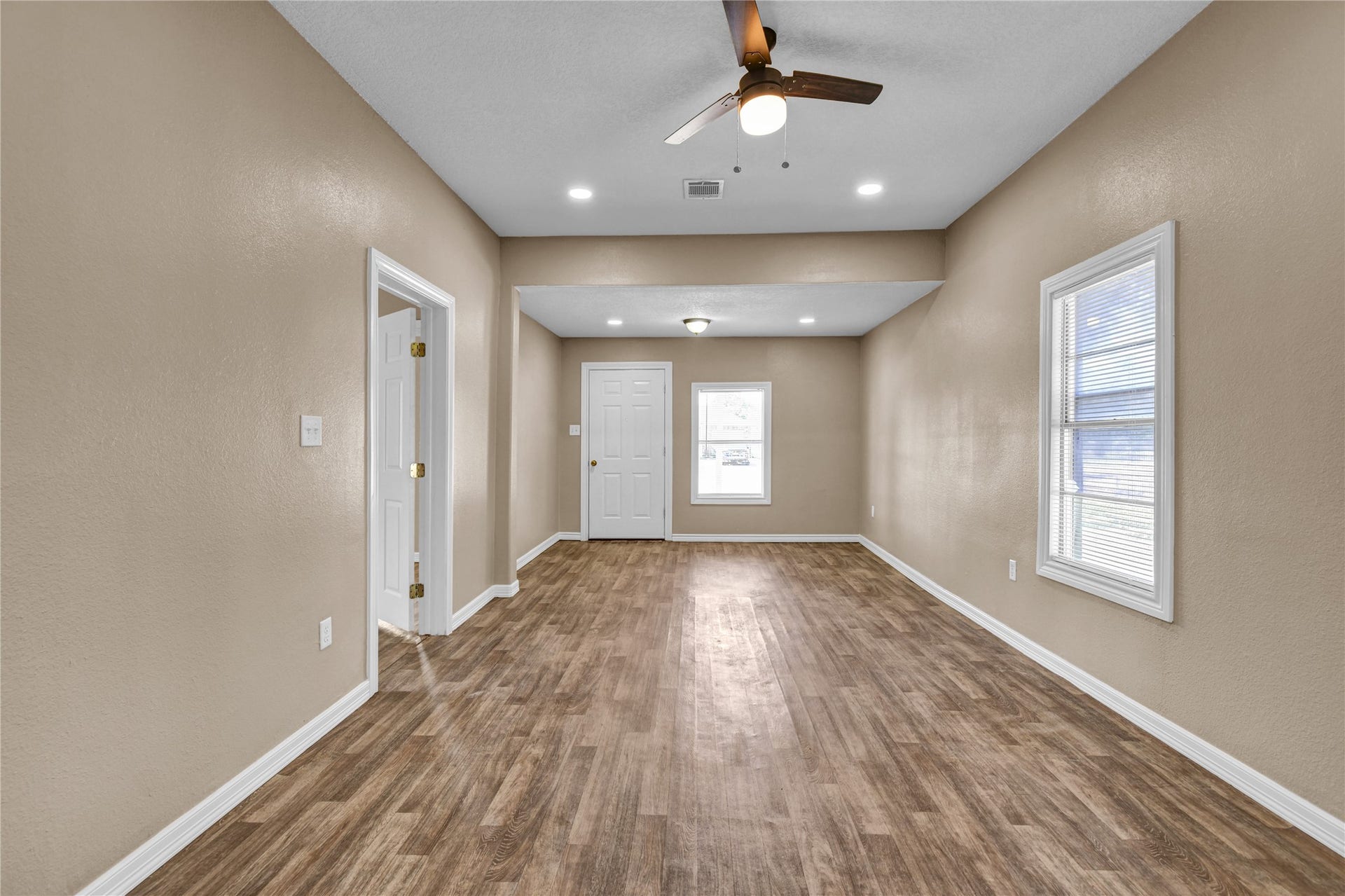 722 W Broad Street, Freeport, TX 77541 722 W Broad Street, Freeport, TX 77541
