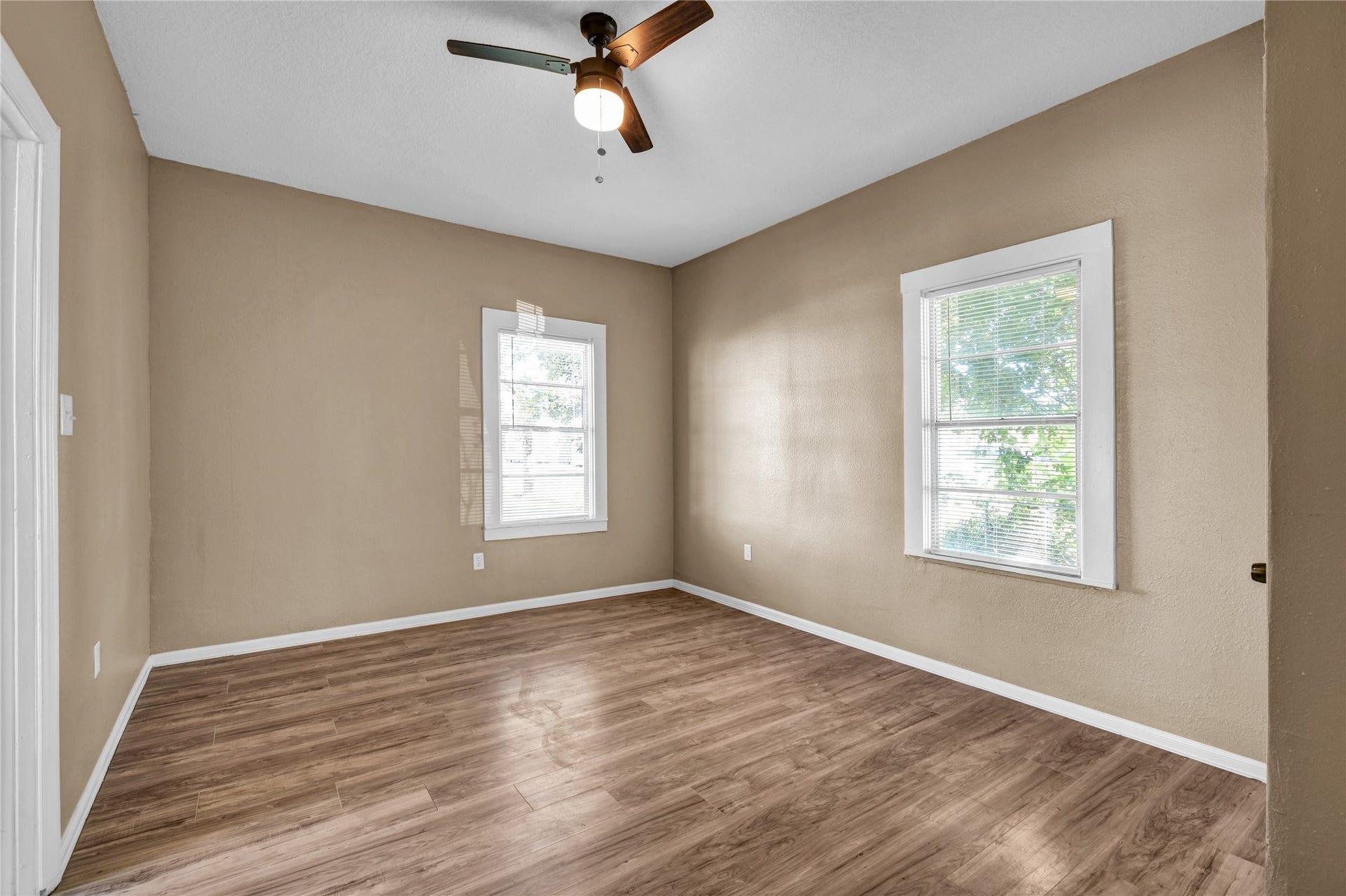 722 W Broad Street, Freeport, TX 77541 722 W Broad Street, Freeport, TX 77541