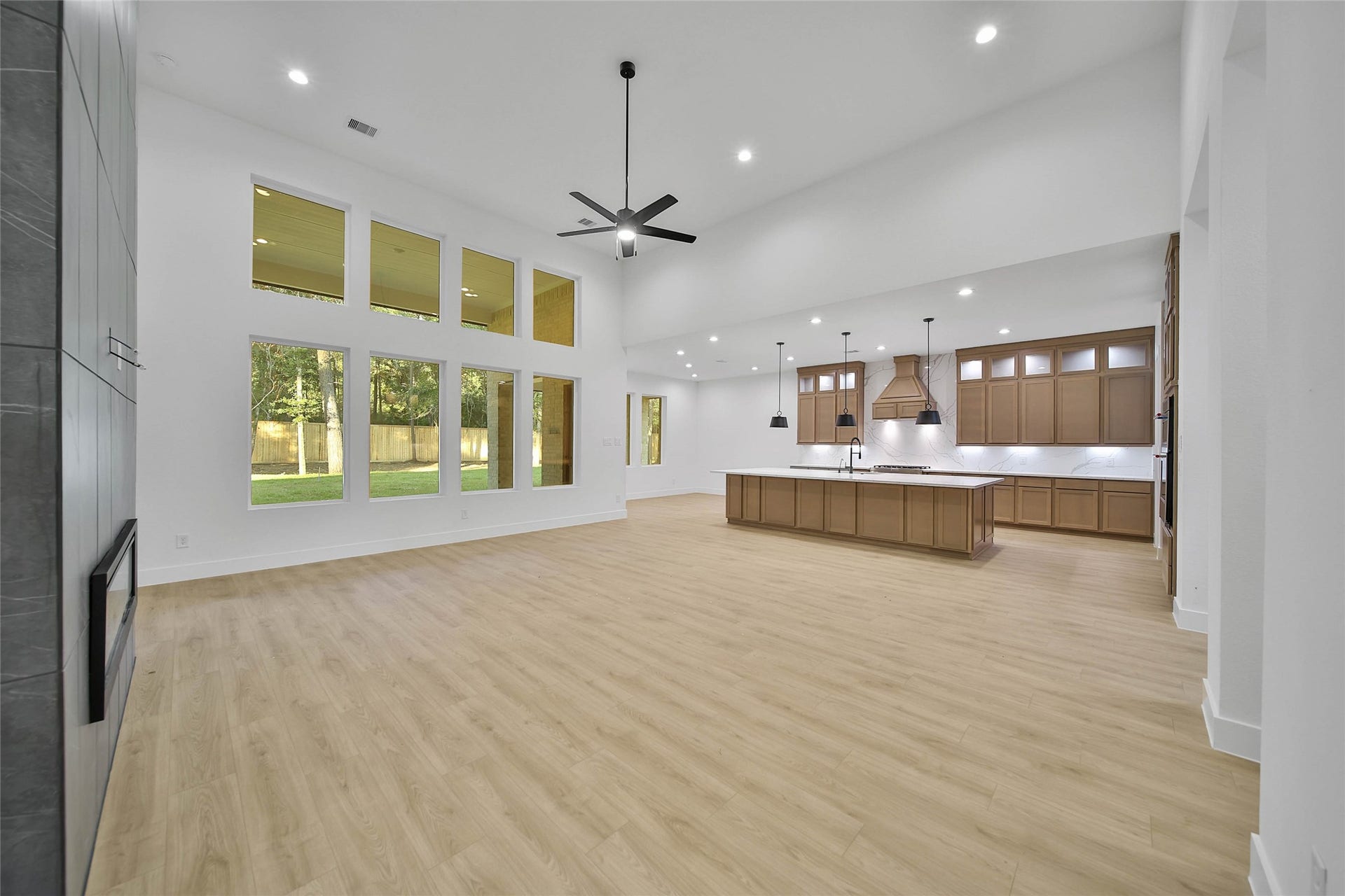 352 Louvenia Court, Pinehurst, TX 77362 352 Louvenia Court, Pinehurst, TX 77362