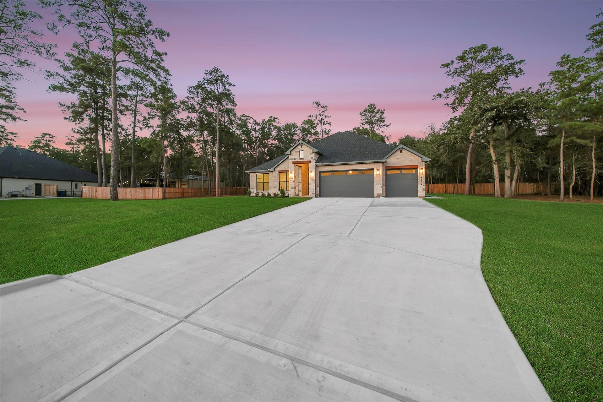 352 Louvenia Court, Pinehurst, TX 77362 352 Louvenia Court, Pinehurst, TX 77362