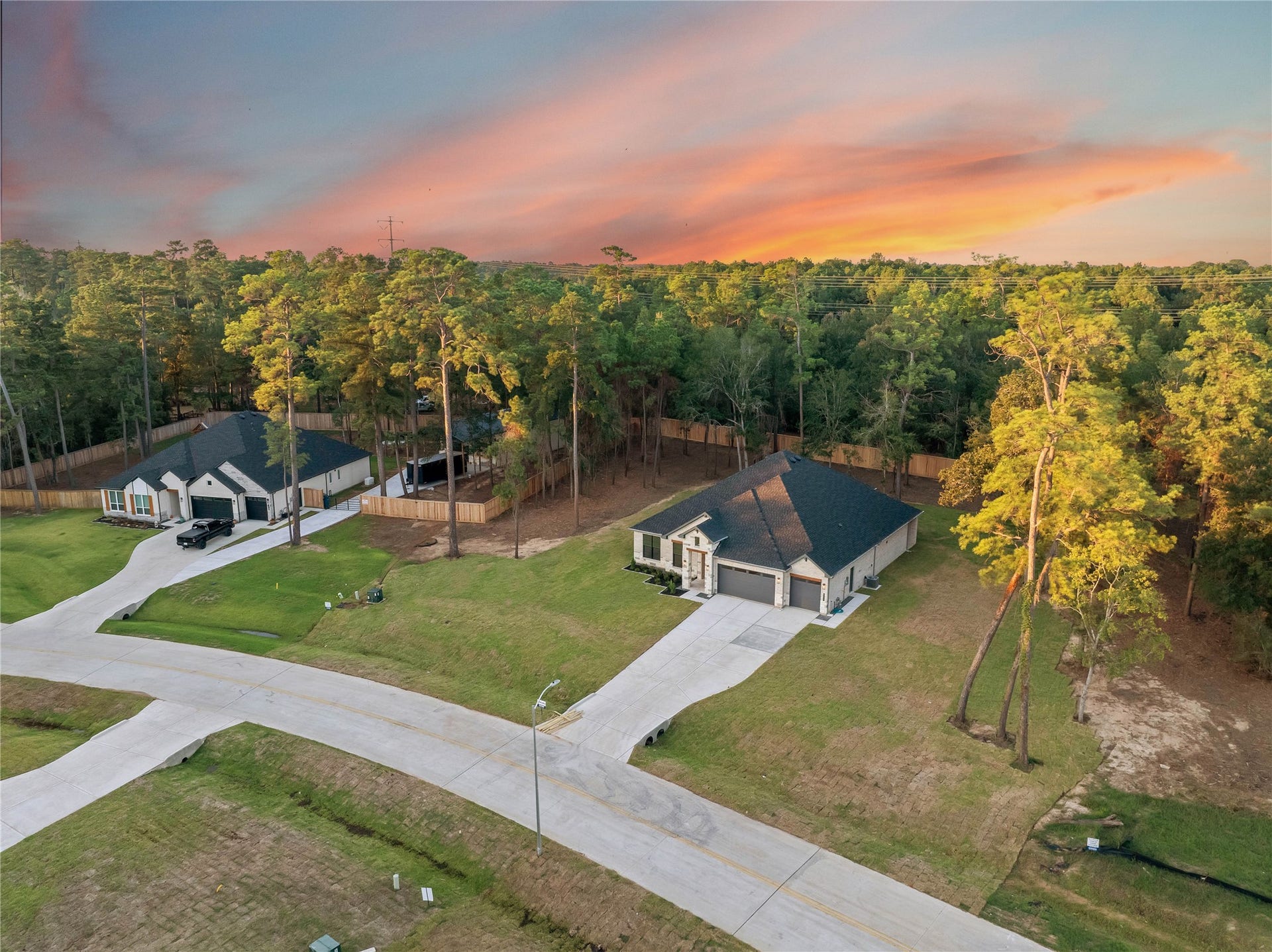 352 Louvenia Court, Pinehurst, TX 77362 352 Louvenia Court, Pinehurst, TX 77362