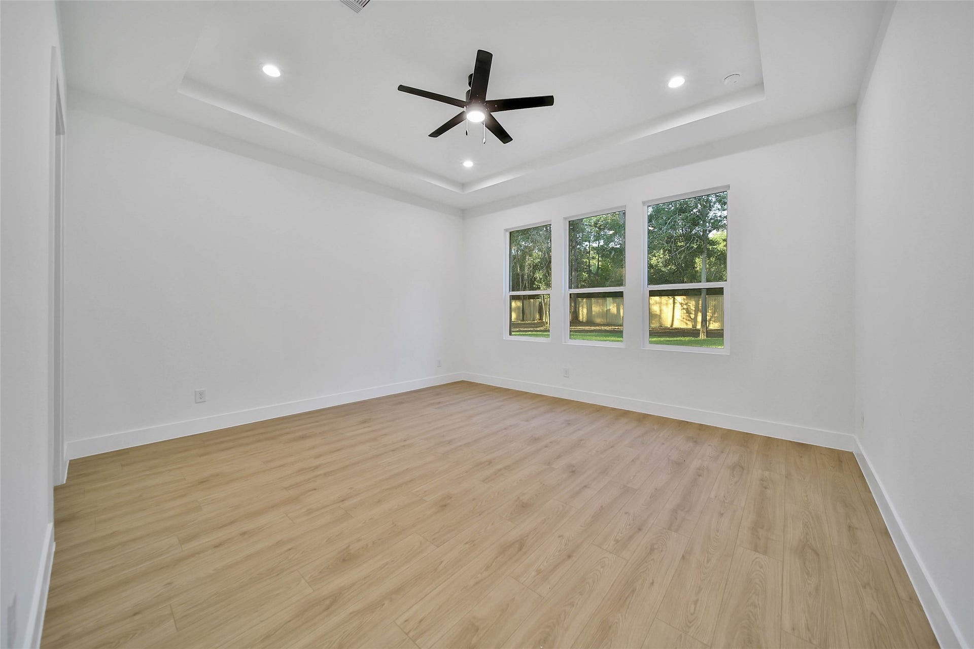 352 Louvenia Court, Pinehurst, TX 77362 352 Louvenia Court, Pinehurst, TX 77362