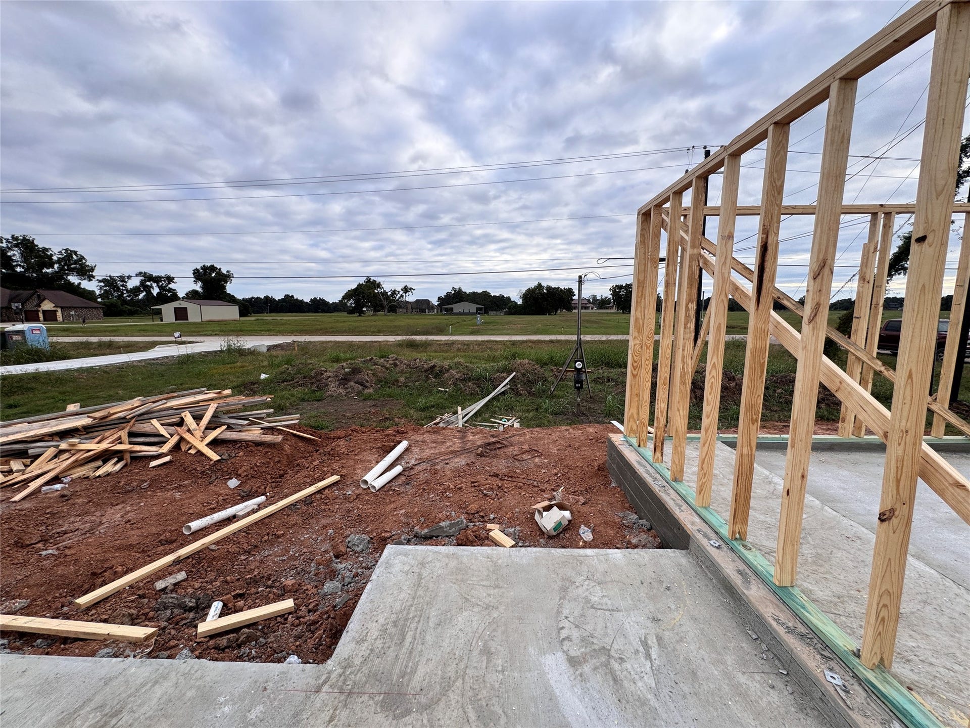1580 Quarter Horse Trail, Angleton, TX 77515 Front porch