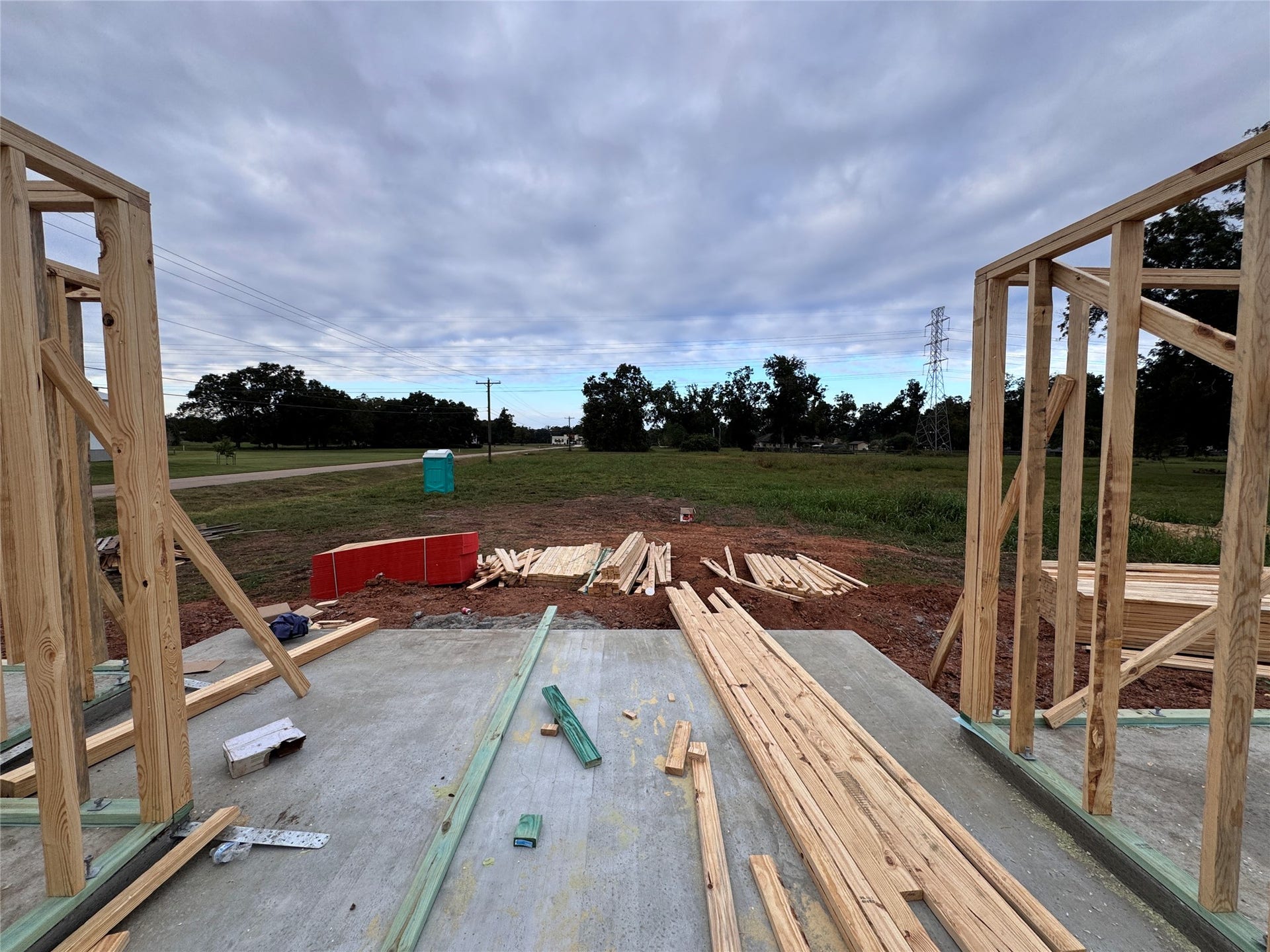 1580 Quarter Horse Trail, Angleton, TX 77515 Back porch view