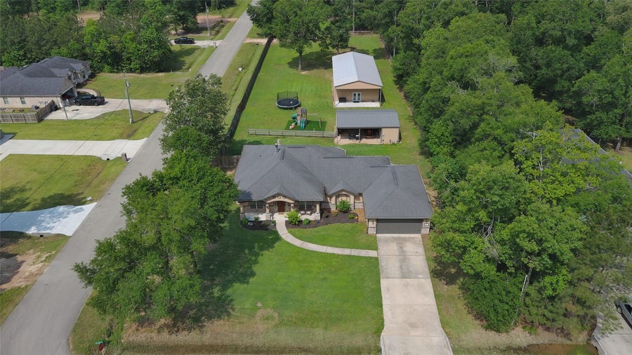 Property photo for 17130 Paluxy Court, Splendora, TX