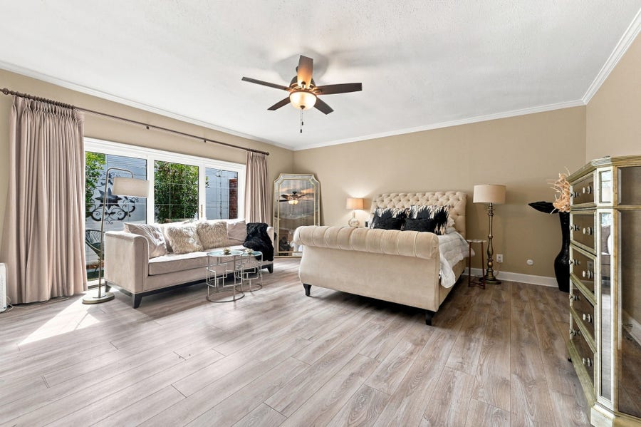 Property photo for 419 E Fair Harbor Lane, Houston, TX