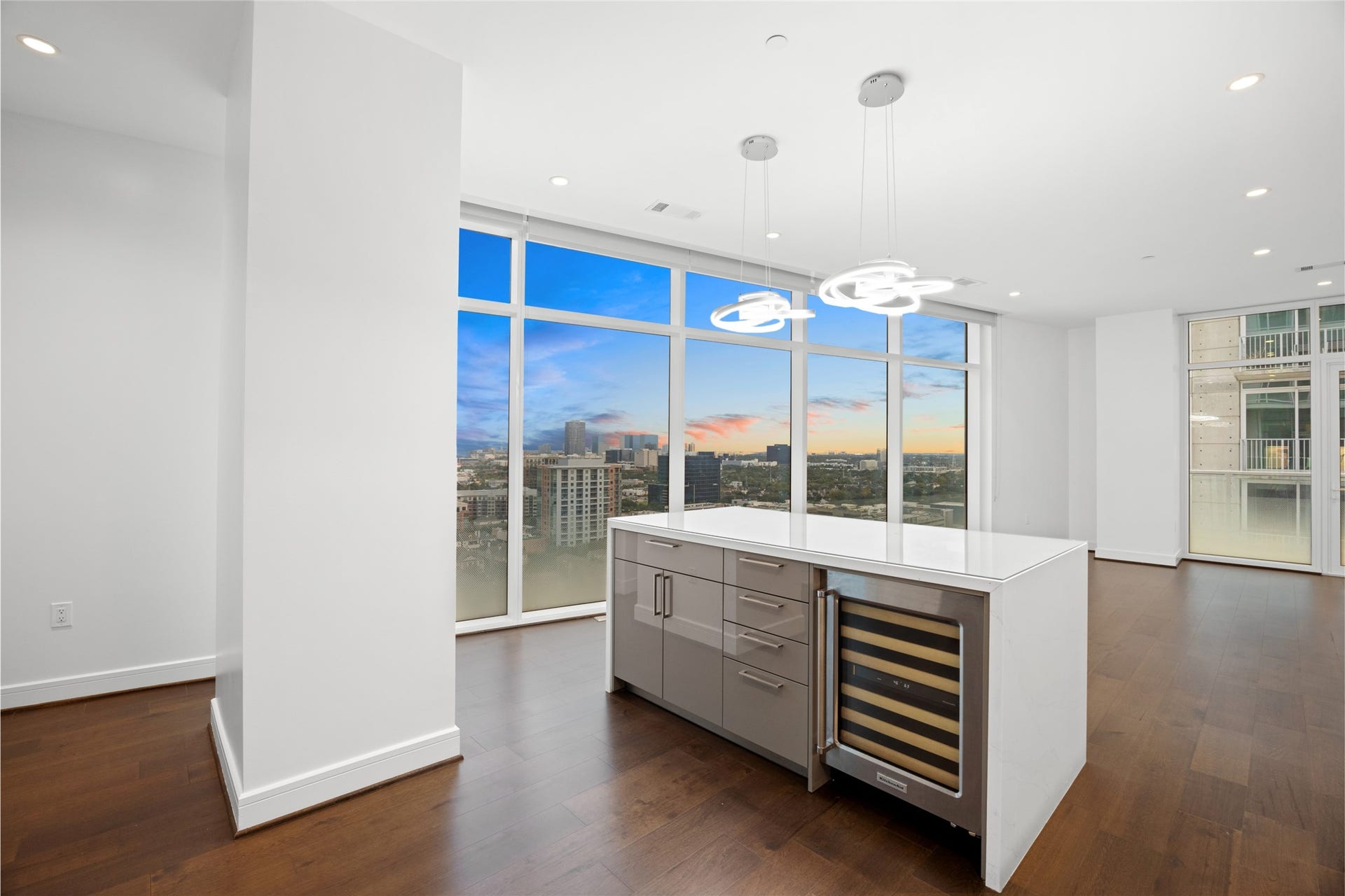 4521 San Felipe Street, #1903, Houston, TX 77027 4521 San Felipe Street, #1903, Houston, TX 77027