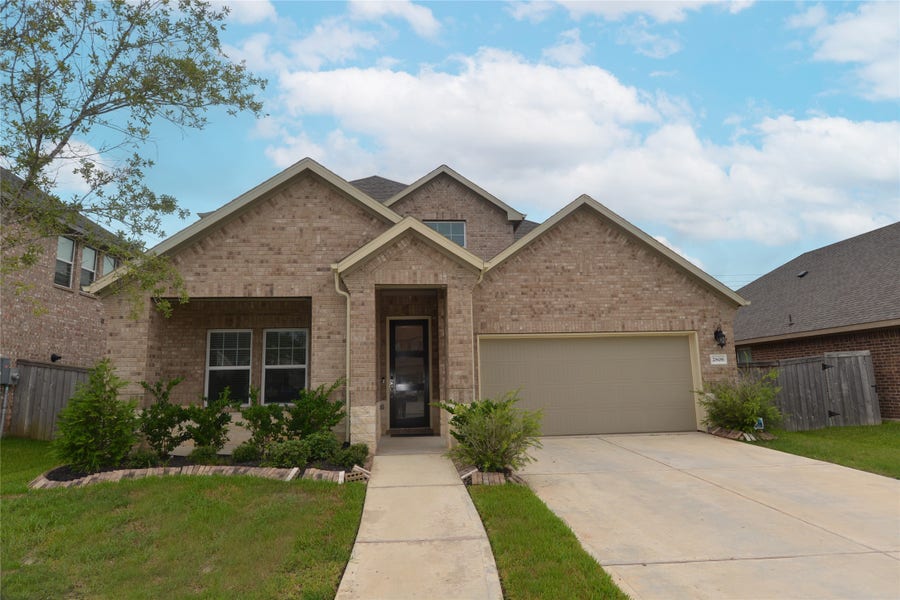 Property photo for 2806 Oakheath Crest Court, Pearland, TX