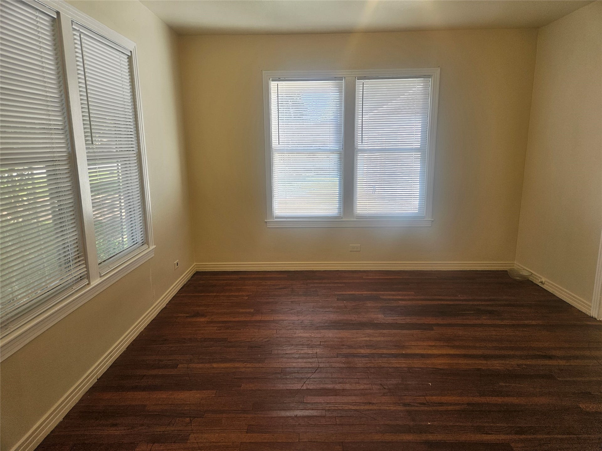 1219 Bernard Avenue, Rosenberg, TX 77471