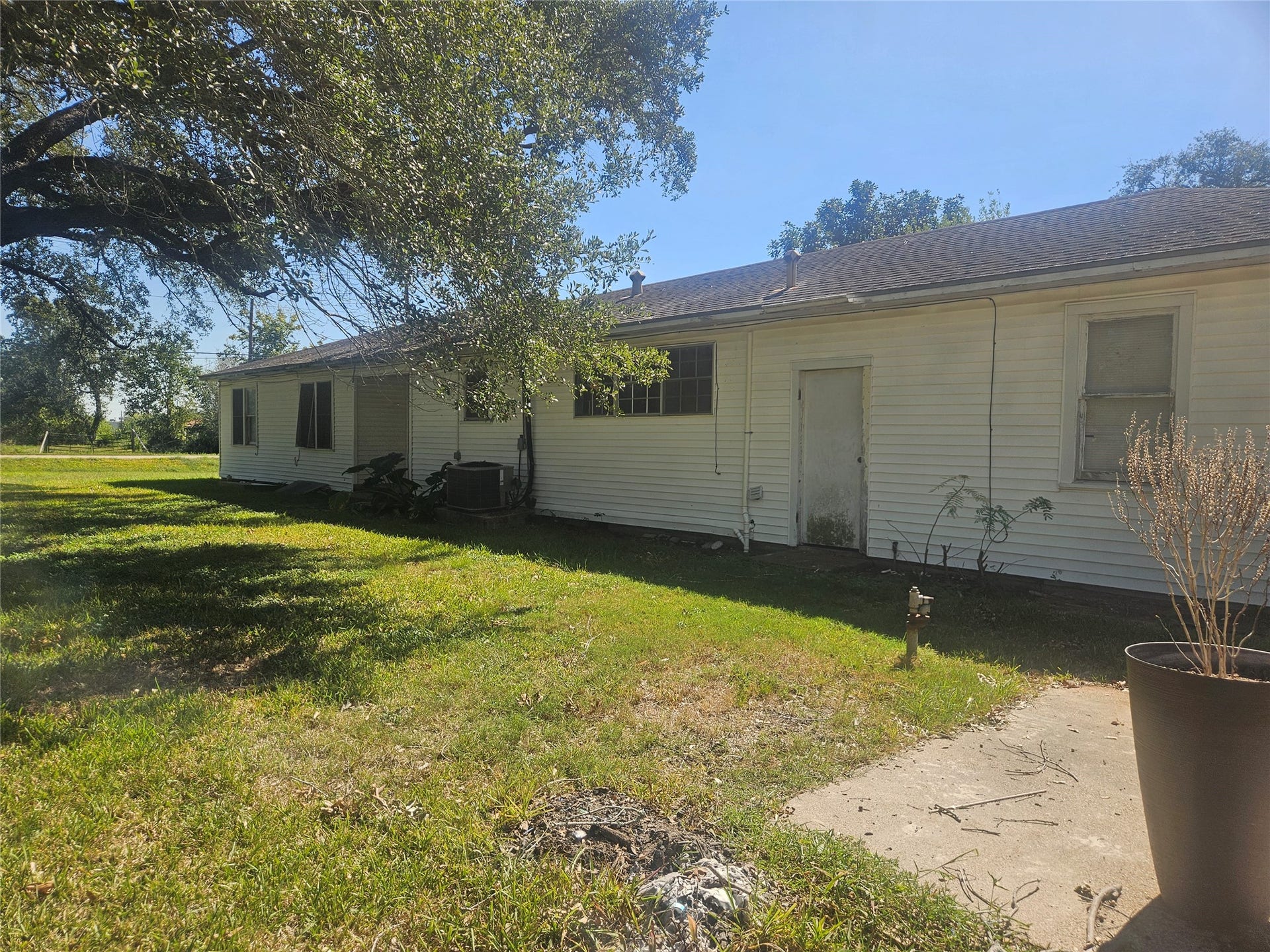 1219 Bernard Avenue, Rosenberg, TX 77471
