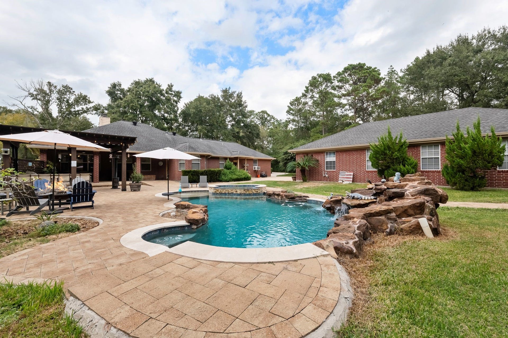 1702 Country Creek Court, Magnolia, TX 77354 1702 Country Creek Court, Magnolia, TX 77354