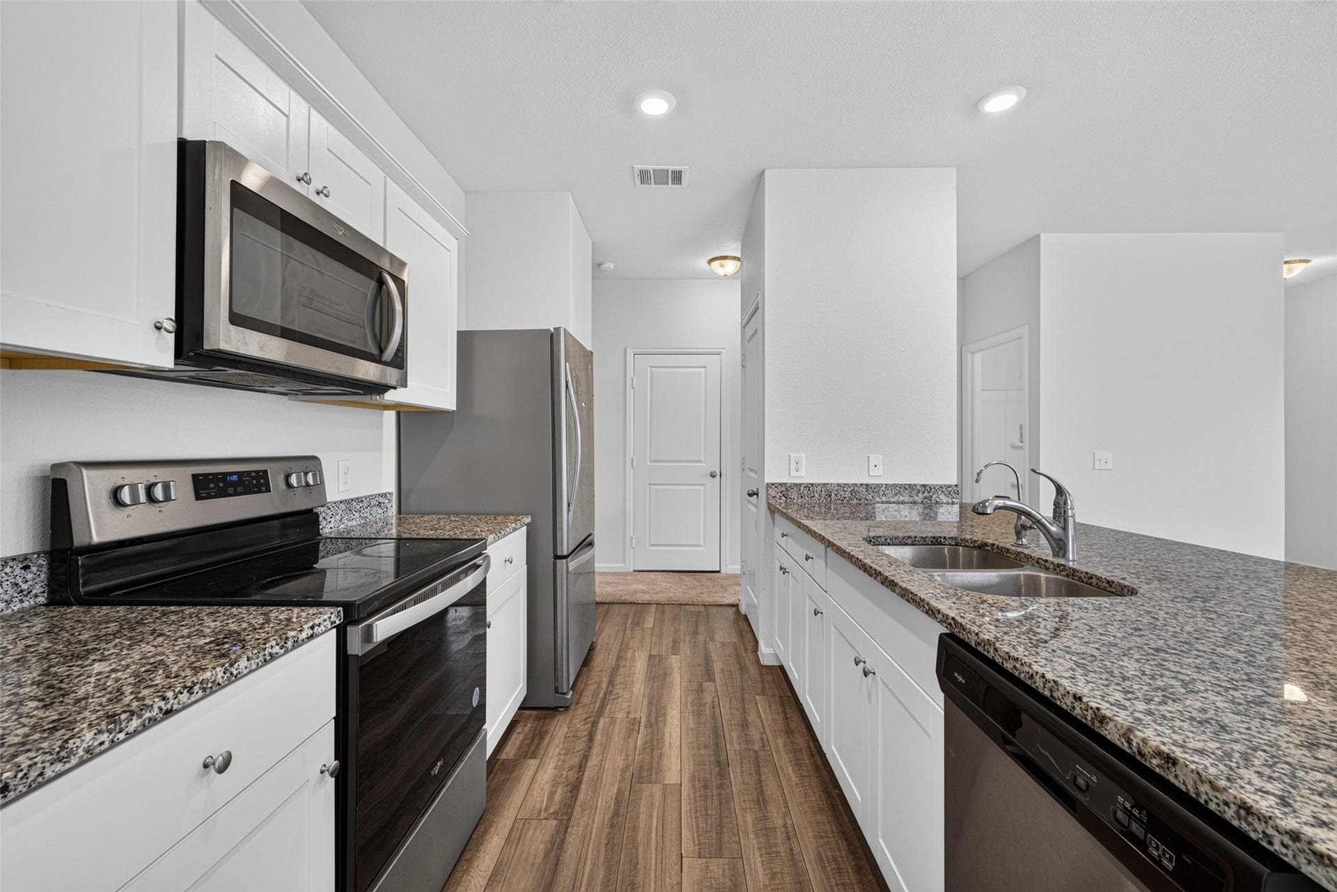 980 Blue Beech Lane, Brookshire, TX 77423 Kitchen