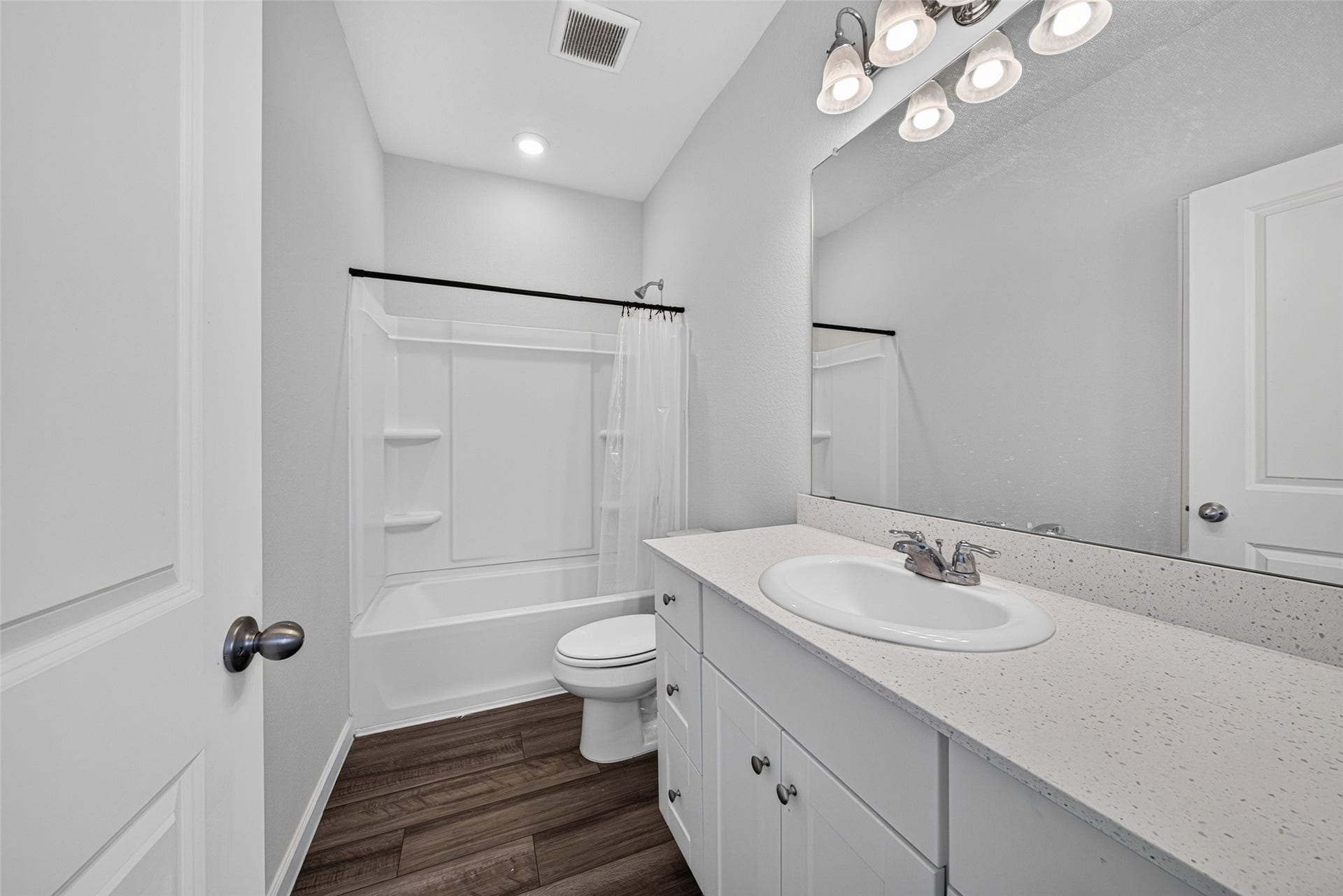 980 Blue Beech Lane, Brookshire, TX 77423 Primary Bath