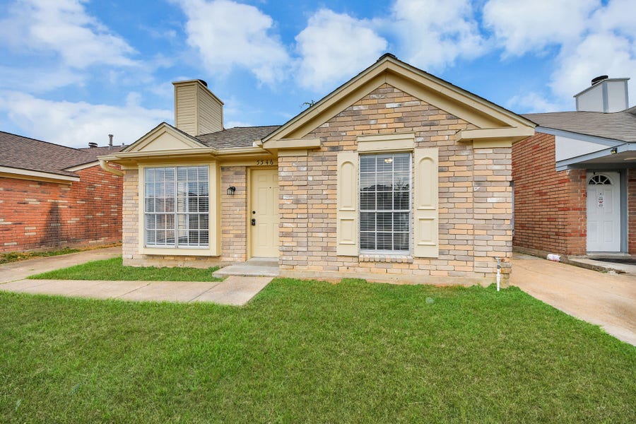 Property photo for 5546 Santrey Drive, Houston, TX