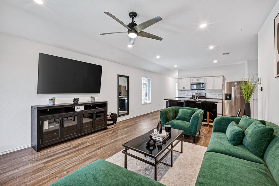 Property photo for 24318 Pebble Crescent Lane, Spring, TX
