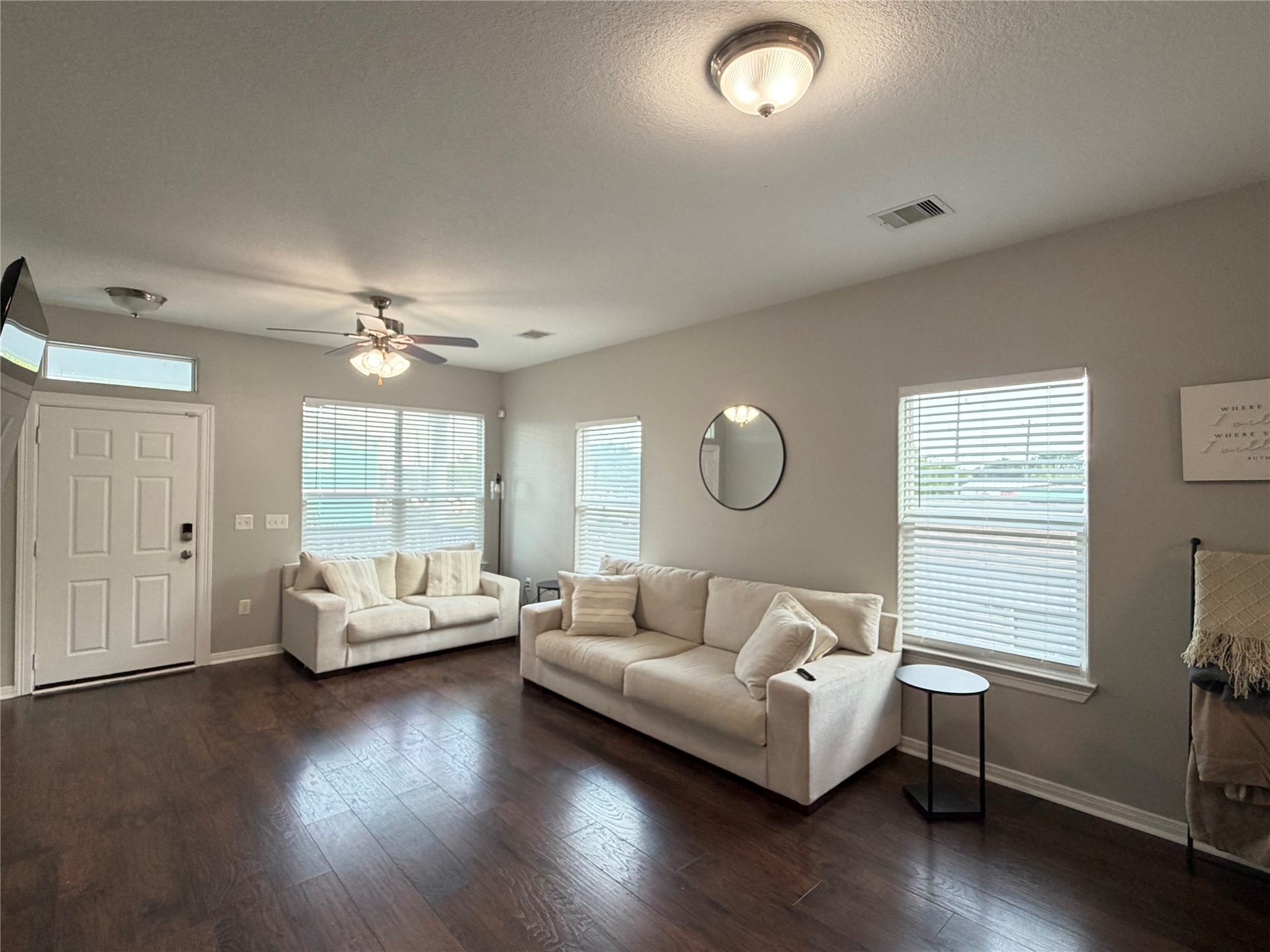 1130 10th Street, Dickinson, TX 77539 1130 10th Street, Dickinson, TX 77539