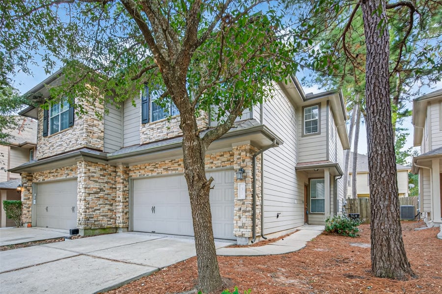 Property photo for 31 Wickerdale Place, The Woodlands, TX