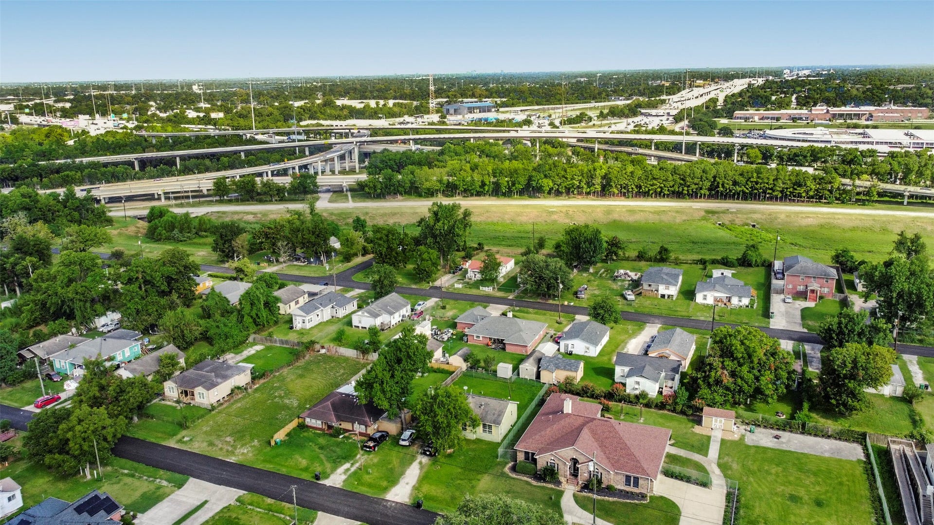3421 Hardie Street, Houston, TX 77026 3421 Hardie Street, Houston, TX 77026