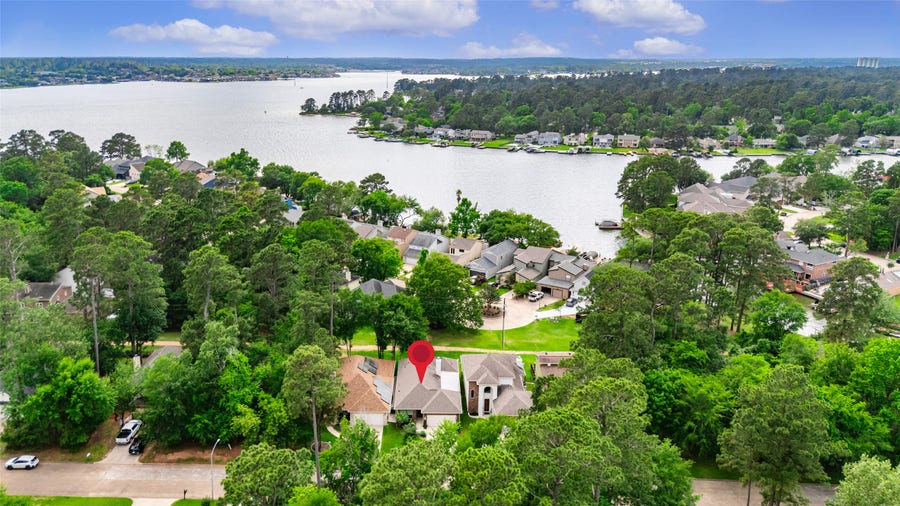 Property photo for 2923 Whitman Drive, Montgomery, TX
