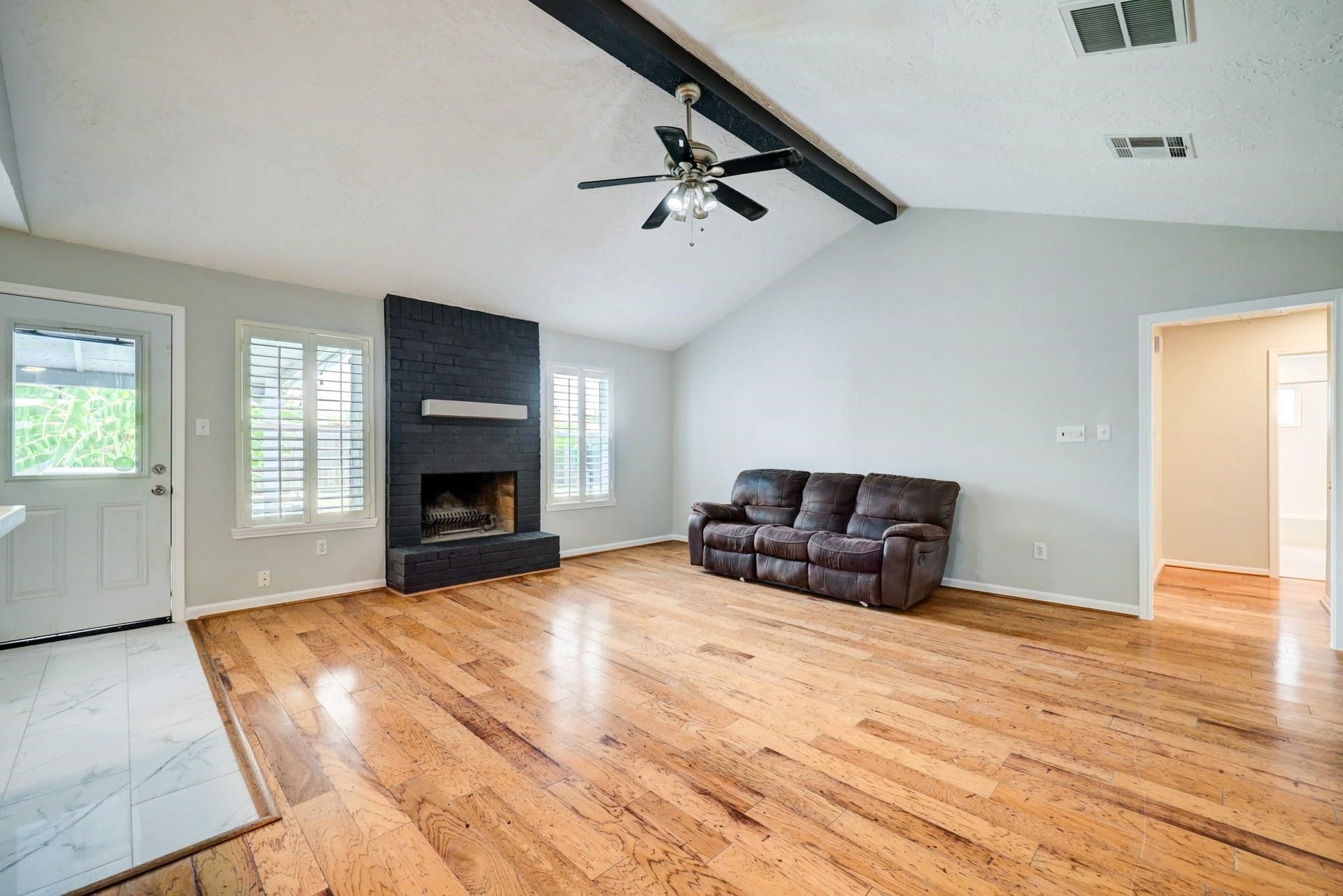 12126 Meadowhollow Drive, Stafford, TX 77477 12126 Meadowhollow Drive, Stafford, TX 77477