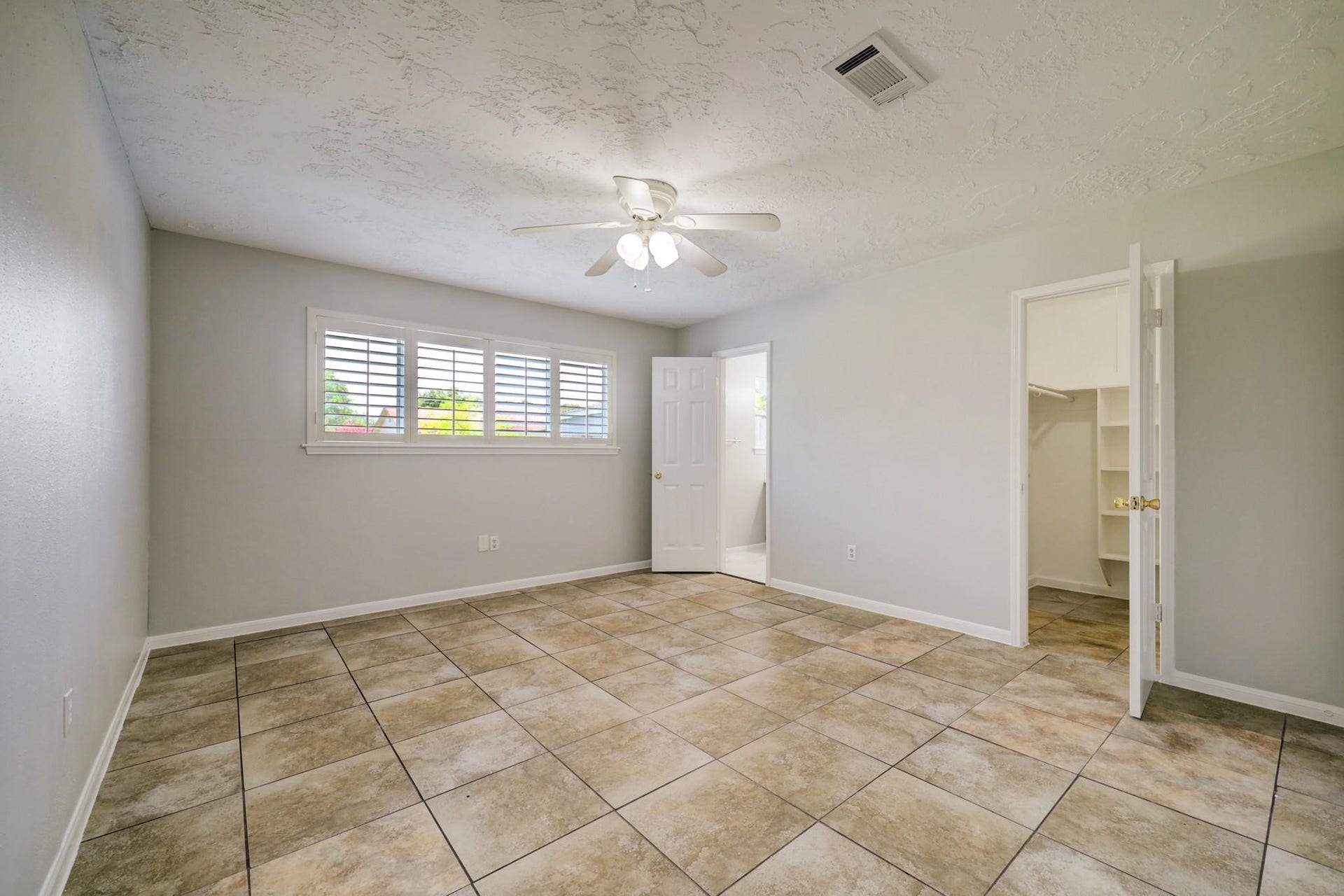 12126 Meadowhollow Drive, Stafford, TX 77477 12126 Meadowhollow Drive, Stafford, TX 77477