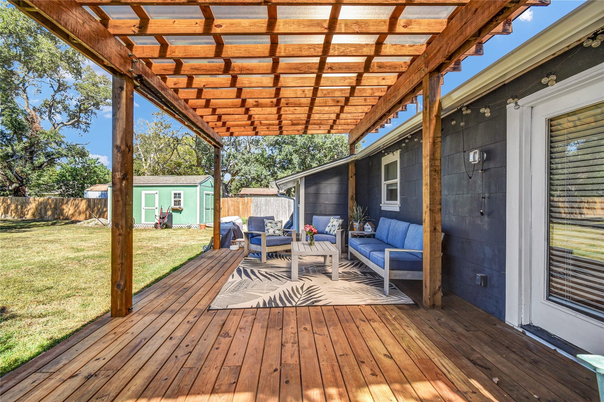 428 S Lazy Lane, Clute, TX 77531 428 S Lazy Lane, Clute, TX 77531