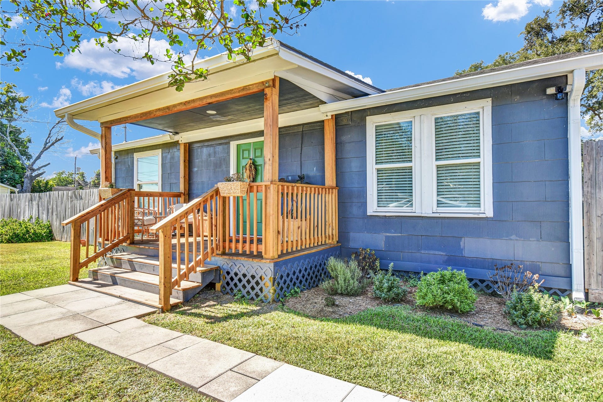 428 S Lazy Lane, Clute, TX 77531 428 S Lazy Lane, Clute, TX 77531