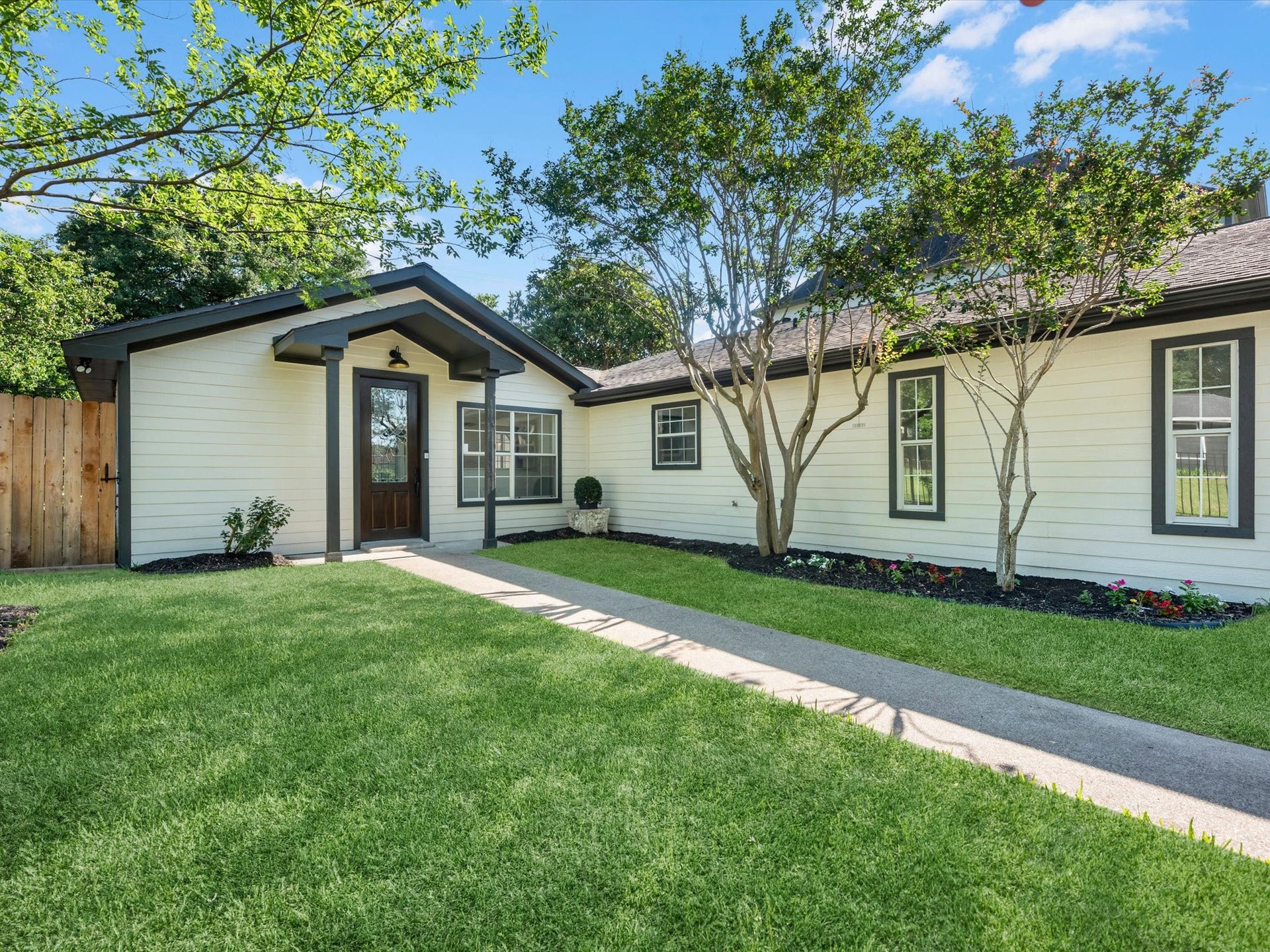 3210 Elmridge Street, Houston, TX 77025 3210 Elmridge Street, Houston, TX 77025