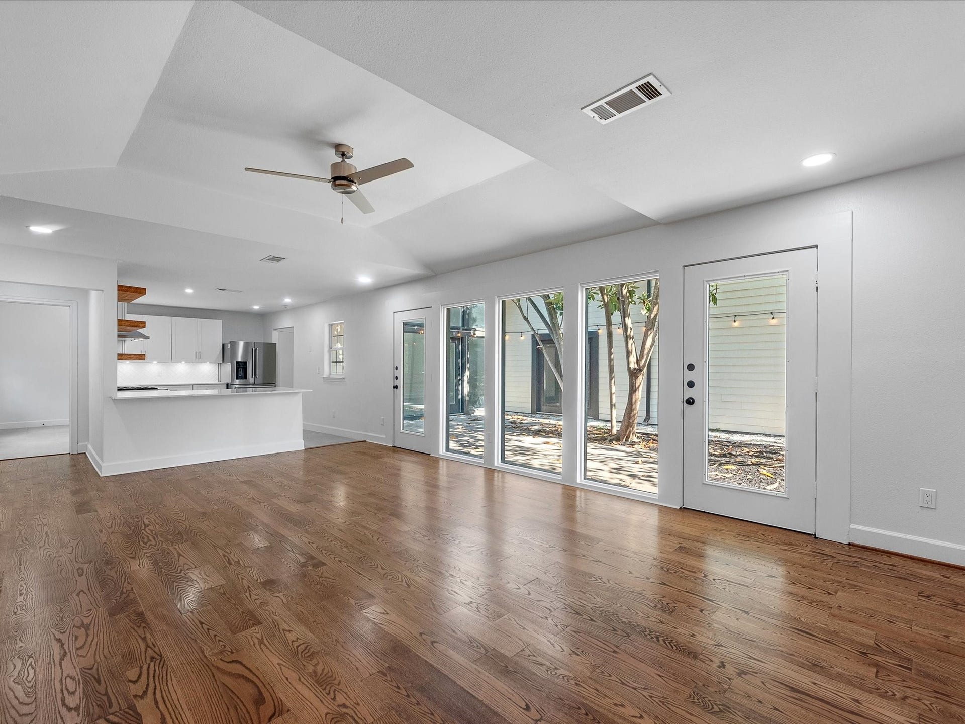 3210 Elmridge Street, Houston, TX 77025 3210 Elmridge Street, Houston, TX 77025