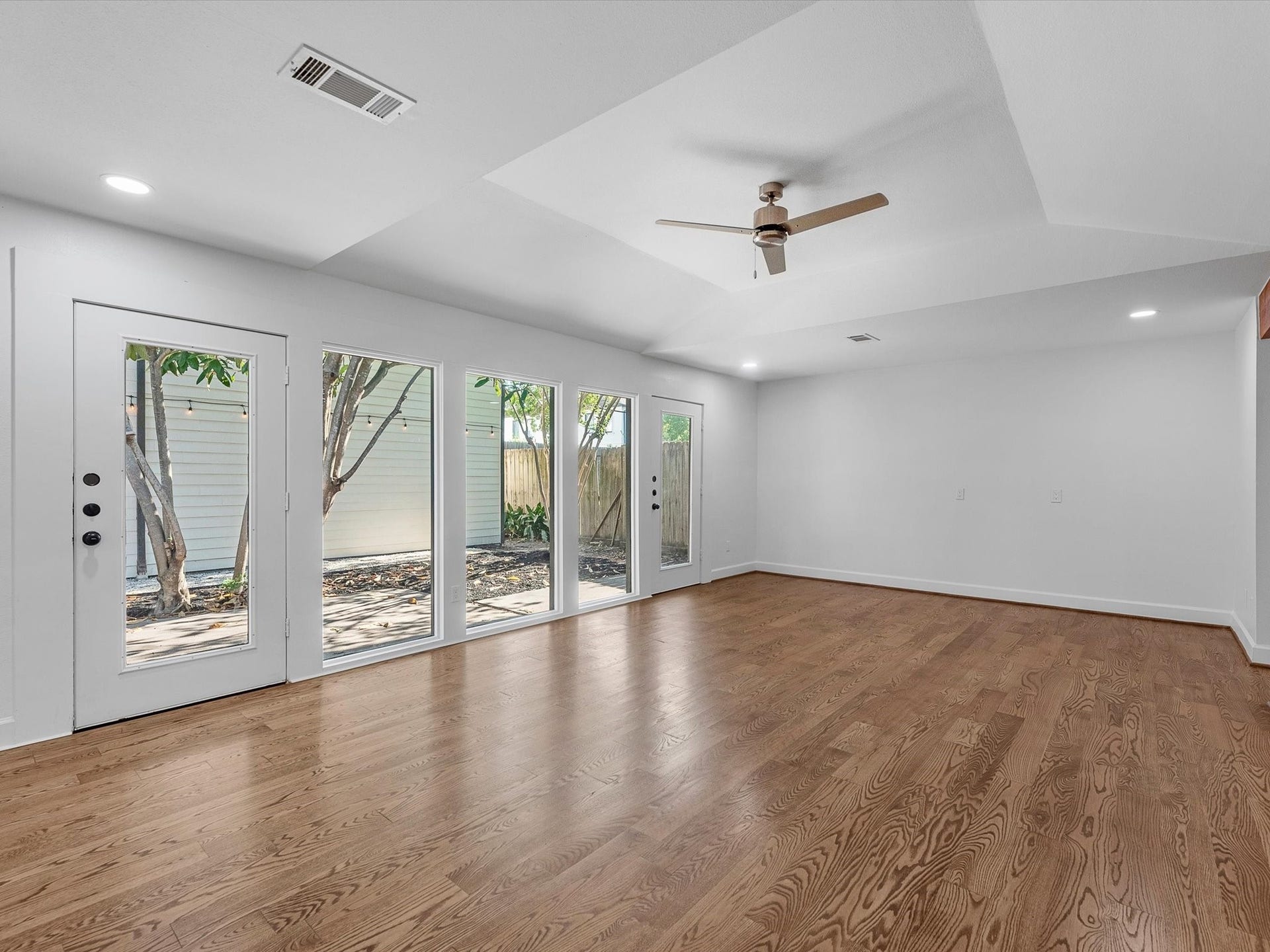 3210 Elmridge Street, Houston, TX 77025 3210 Elmridge Street, Houston, TX 77025