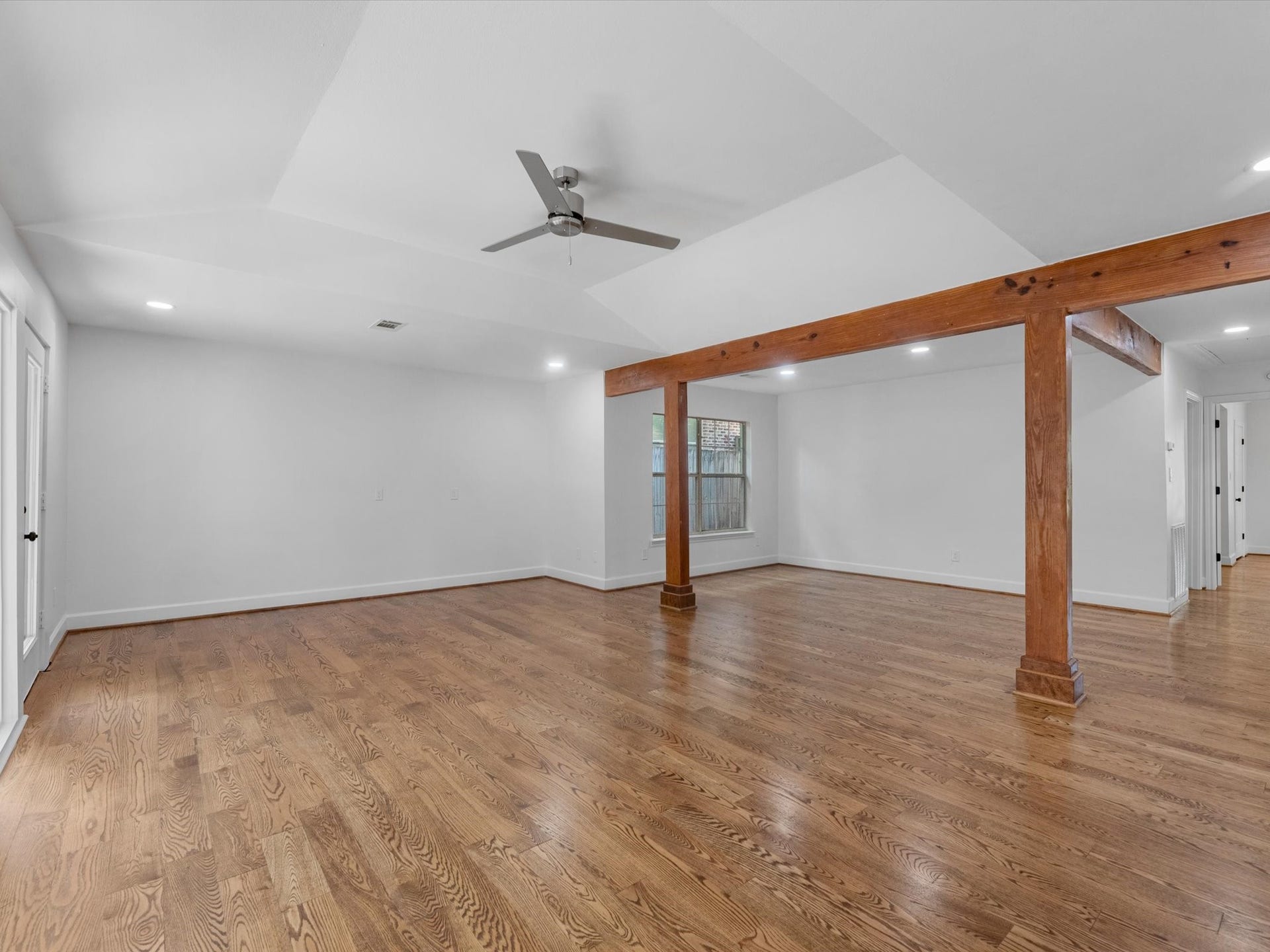 3210 Elmridge Street, Houston, TX 77025 3210 Elmridge Street, Houston, TX 77025