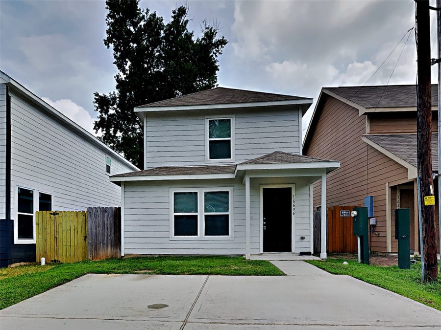 Property photo for 16696 E Ivanhoe, Montgomery, TX
