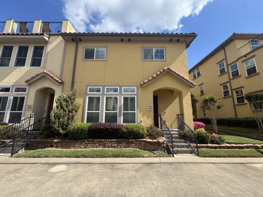 Property photo for 22 W Oaks Drive, Pasadena, TX
