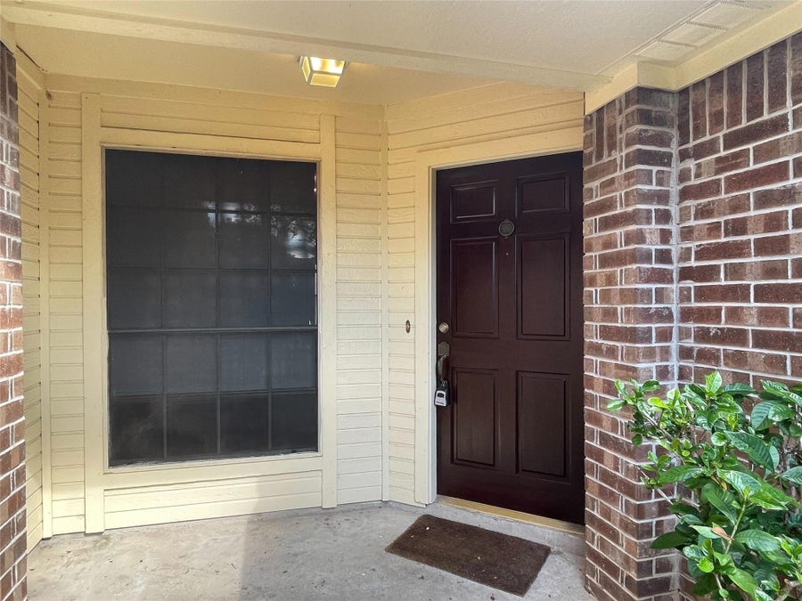 Property photo for 15631 Pilgrim Hall Drive, Friendswood, TX