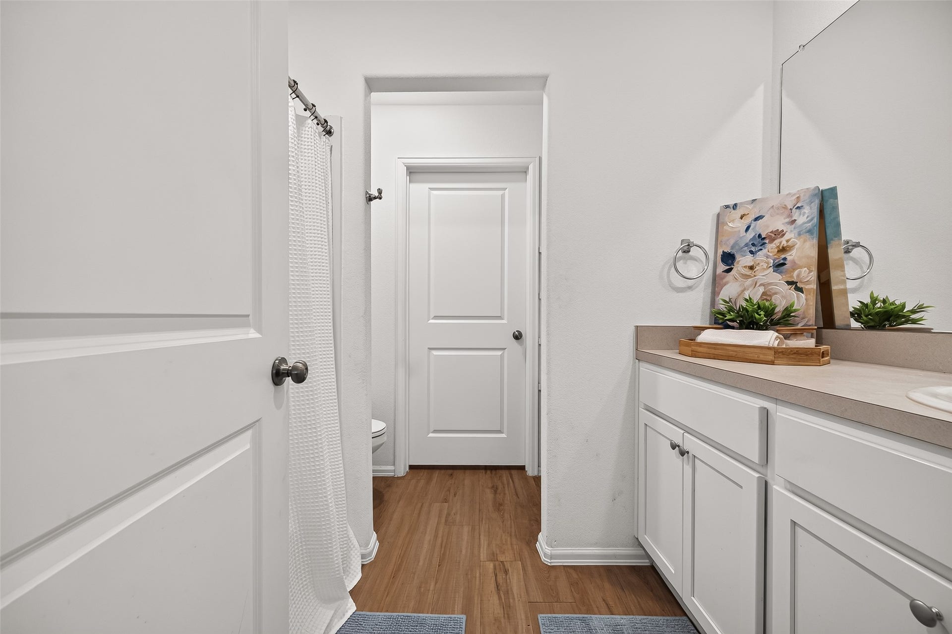 134 Austin Road, Angleton, TX 77515 Primary bathroom and walk in closet