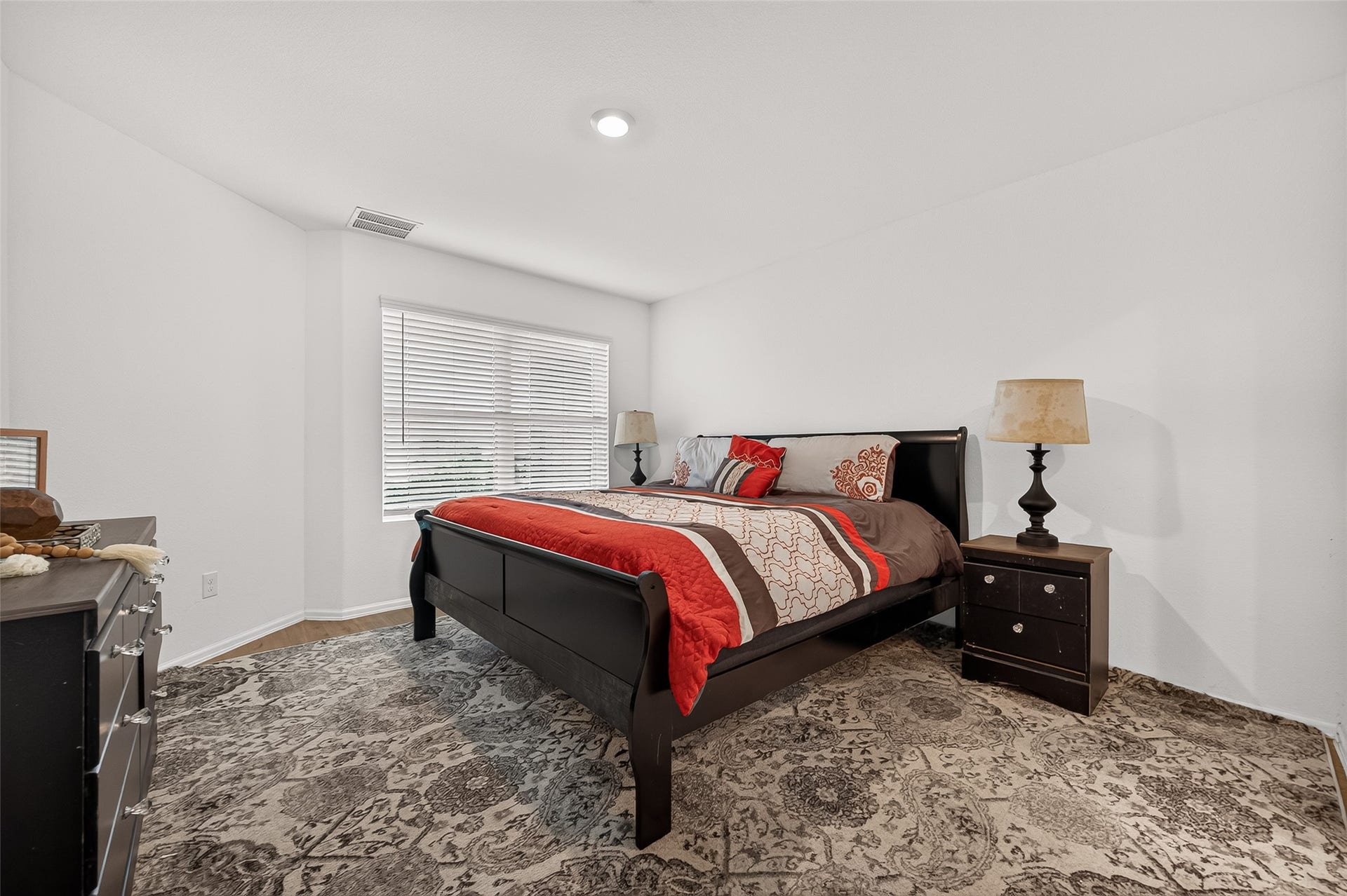 134 Austin Road, Angleton, TX 77515 Primary bedroom 1st floor