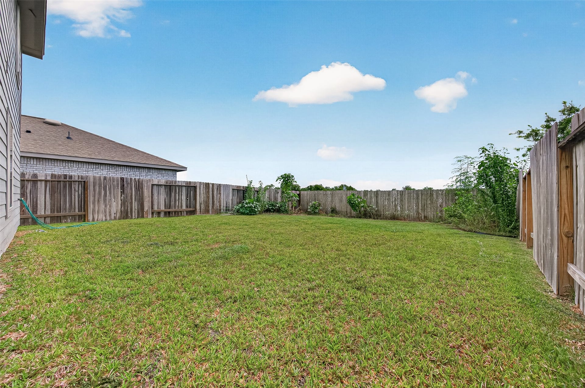 134 Austin Road, Angleton, TX 77515 A small garden is ready for your green thumb