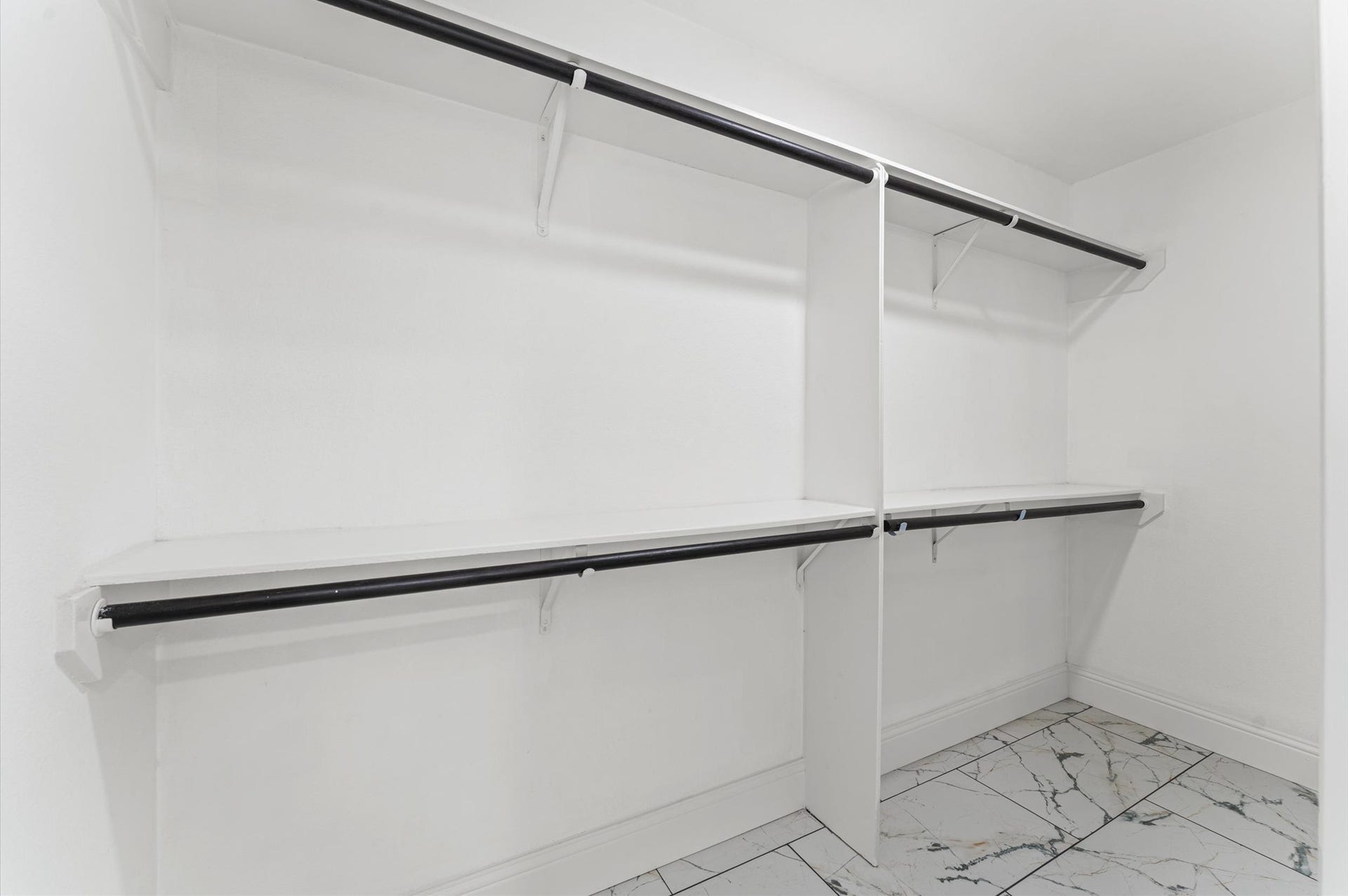 1118 Cheyenne Meadows Drive, Katy, TX 77450 The Primary Bedroom's walk-in closet is accessed through the Primary Bath.