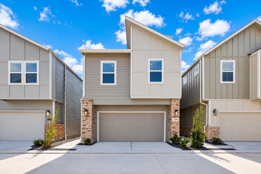 Property photo for 3219 Quiet Sunset Drive, Houston, TX
