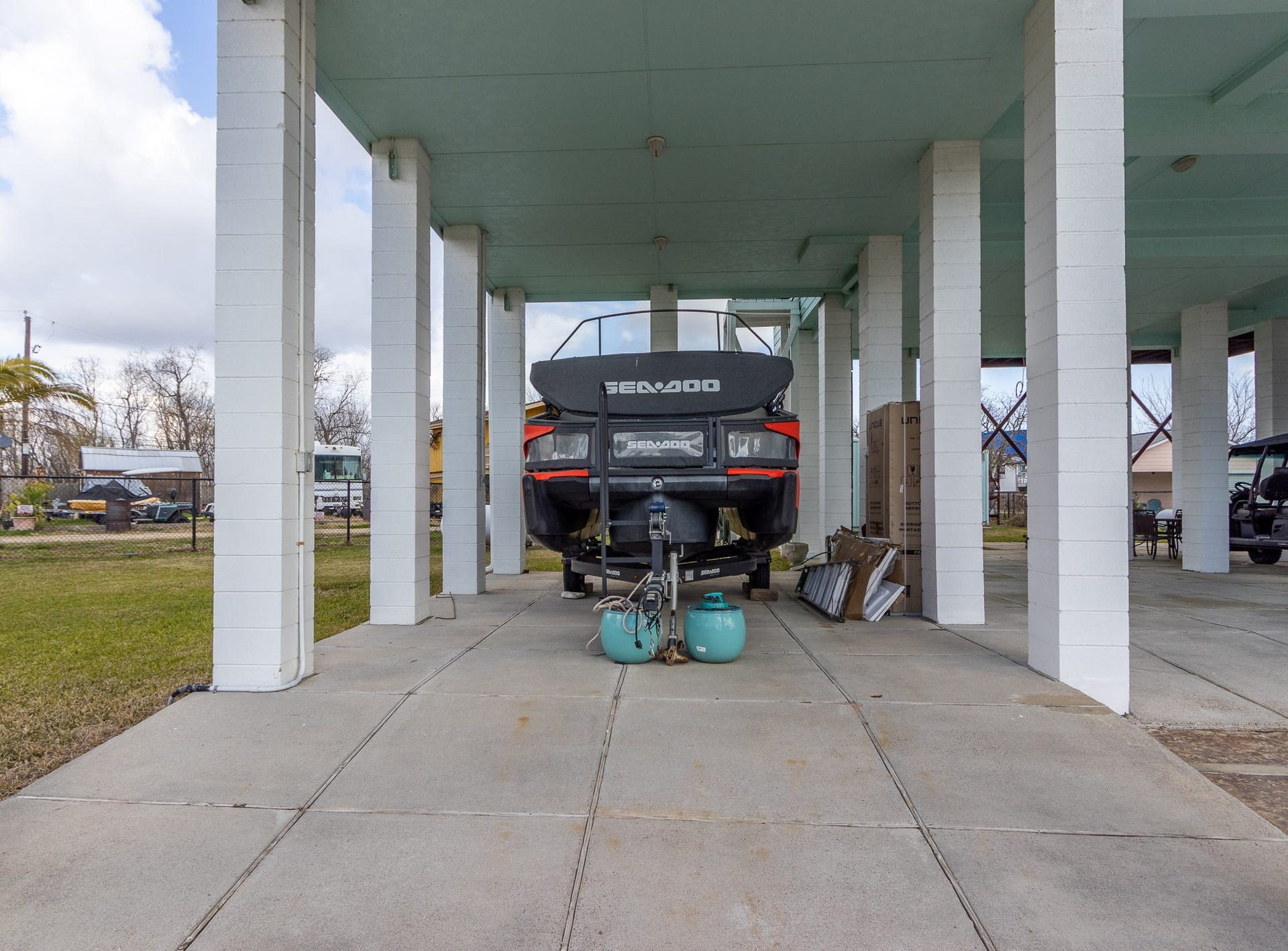 2414 Avenue P, San Leon, TX 77539 Tall concrete pillars-- ready for your boat!
