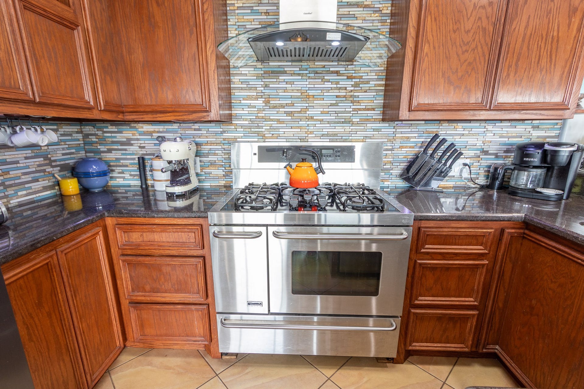 2414 Avenue P, San Leon, TX 77539 Six burner Gas cooktop, double electric oven, SS appliances